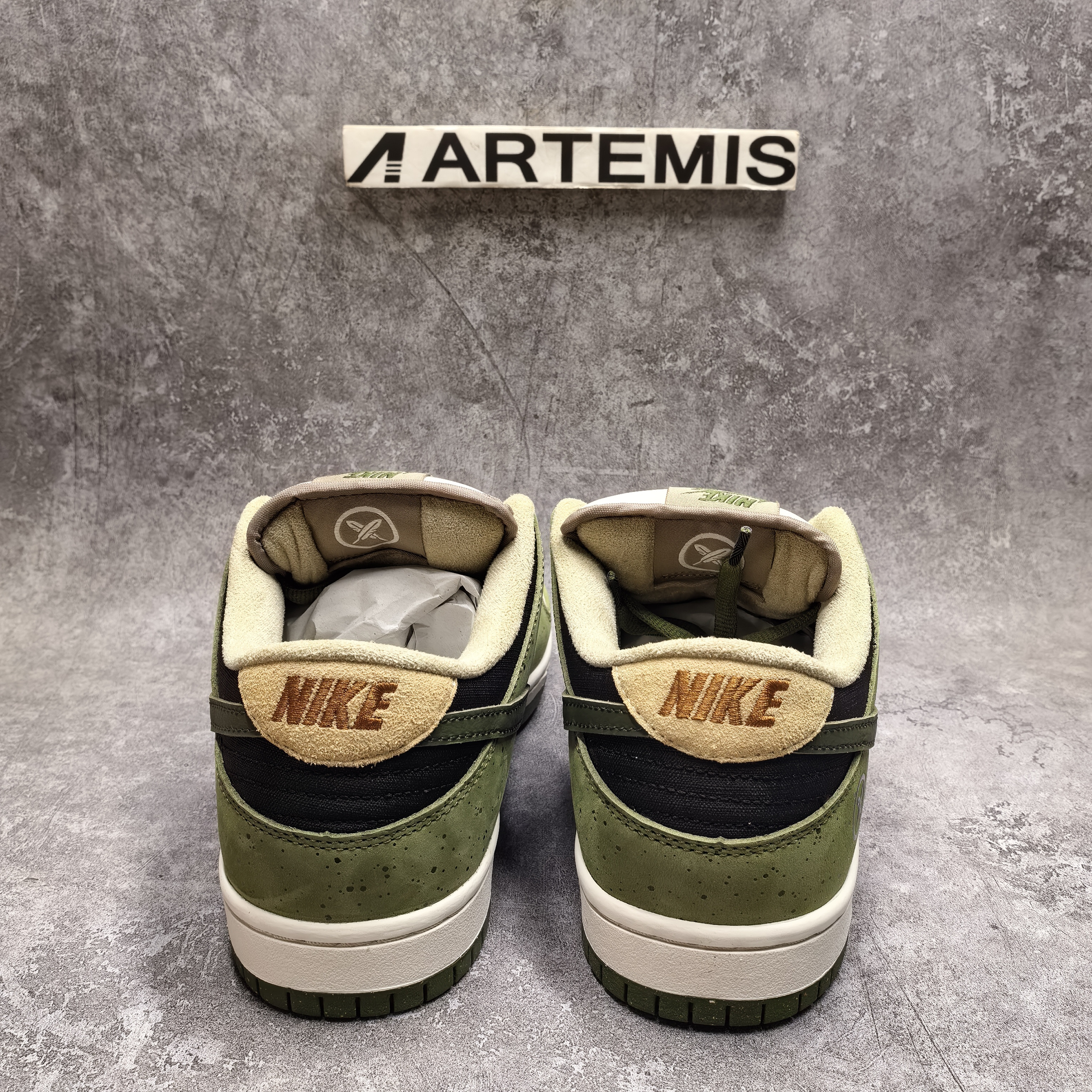 UA Nike SB Dunk Low
