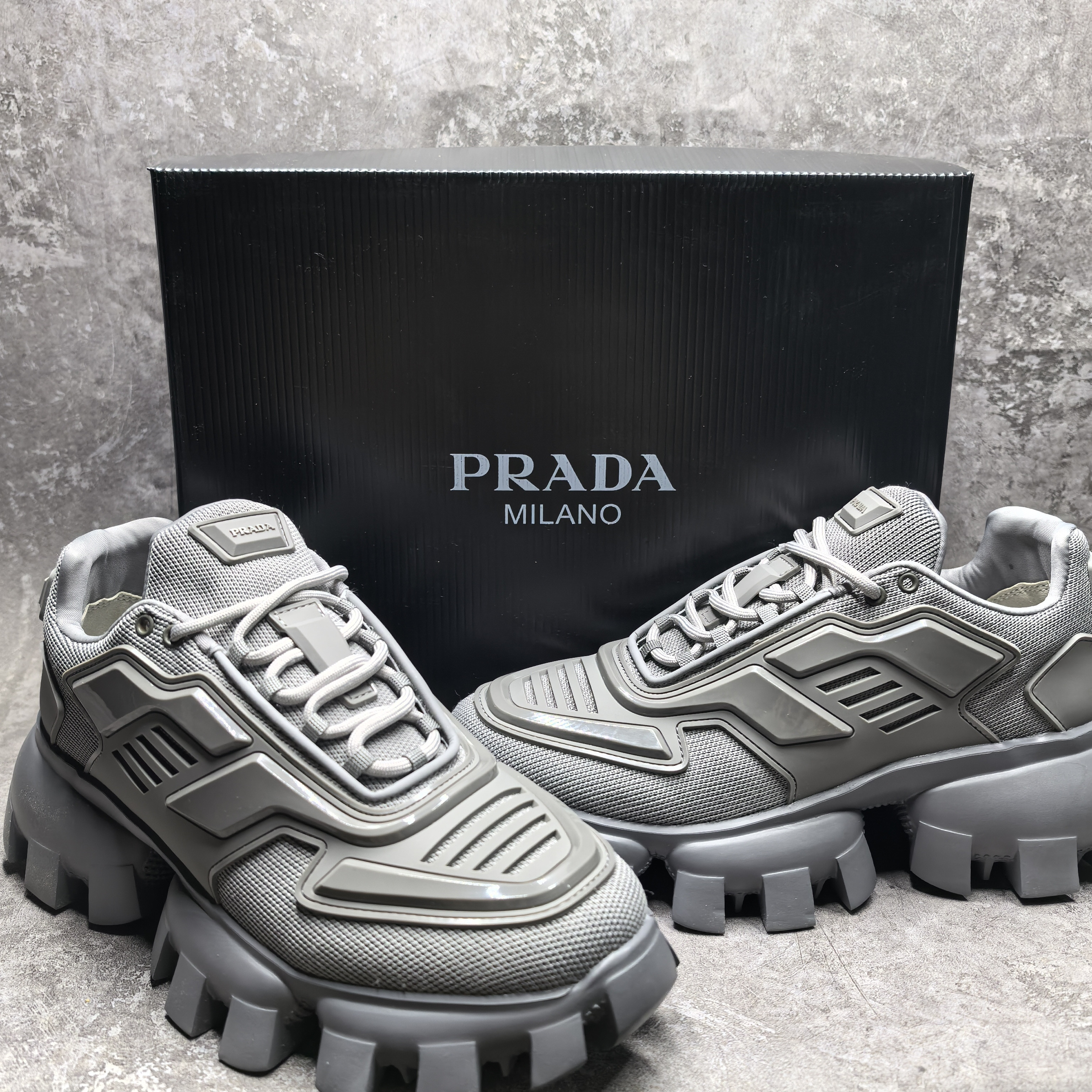 ua Pra*a sneaker