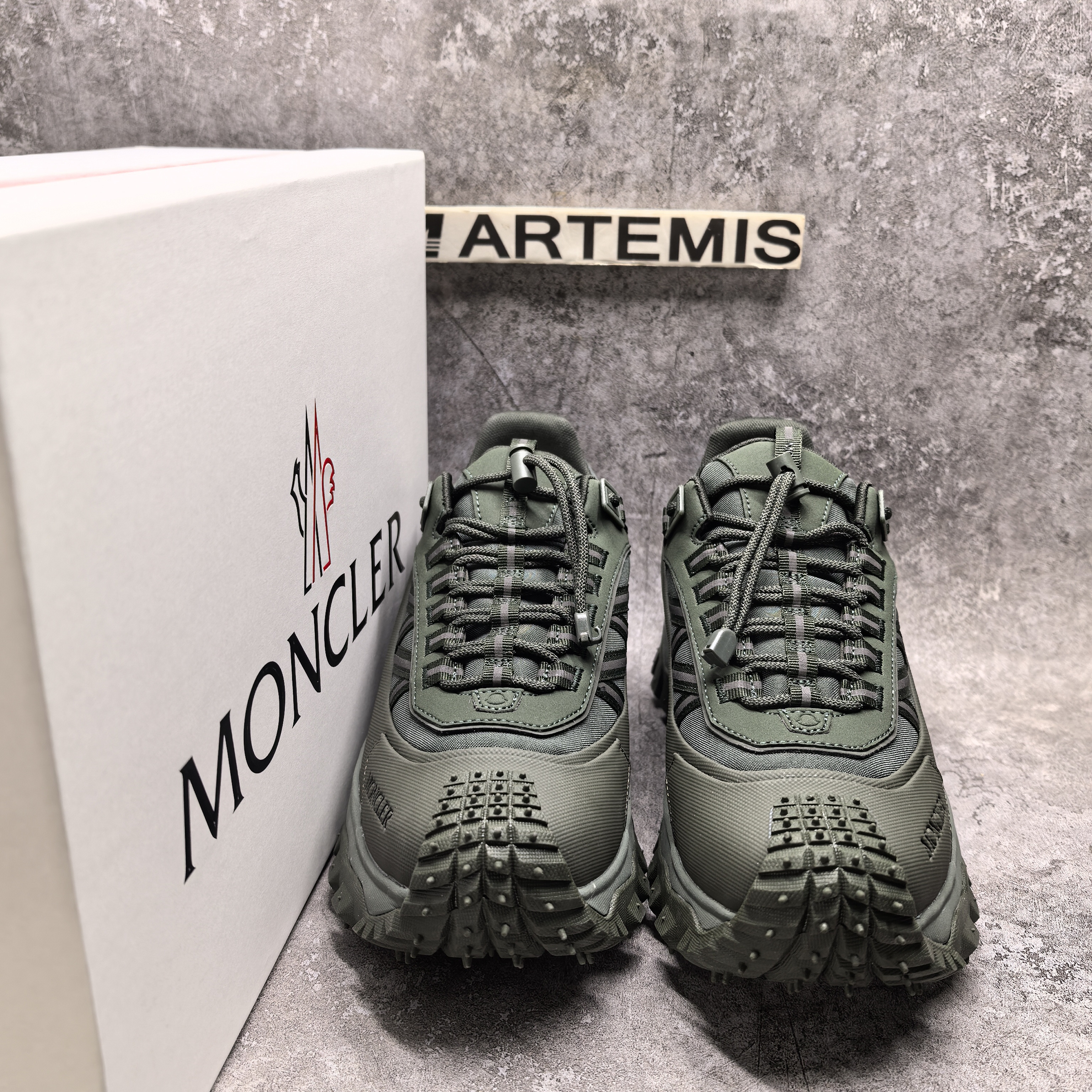 UA Moncler TRAILGRIP
