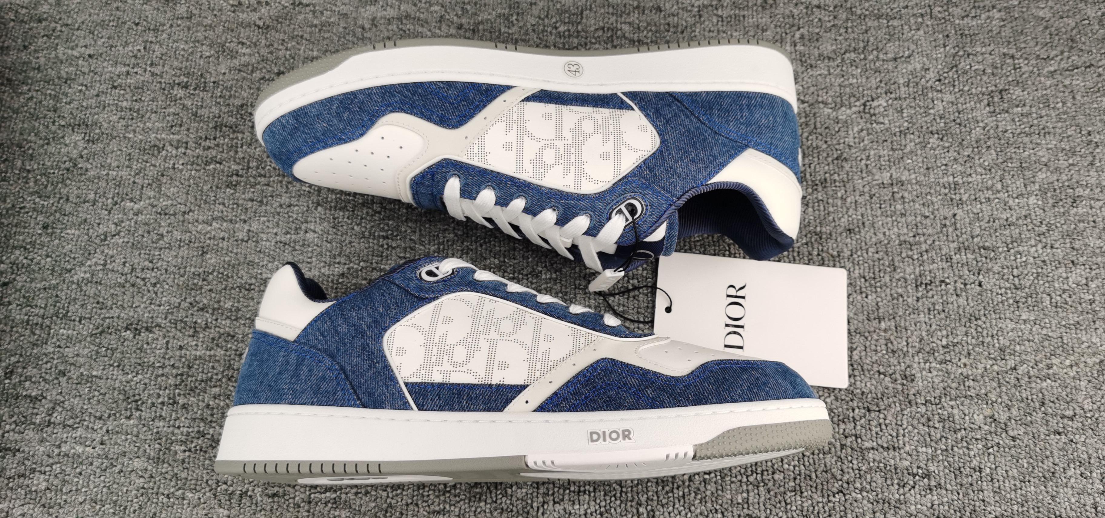 ua D*or b27 sneaker