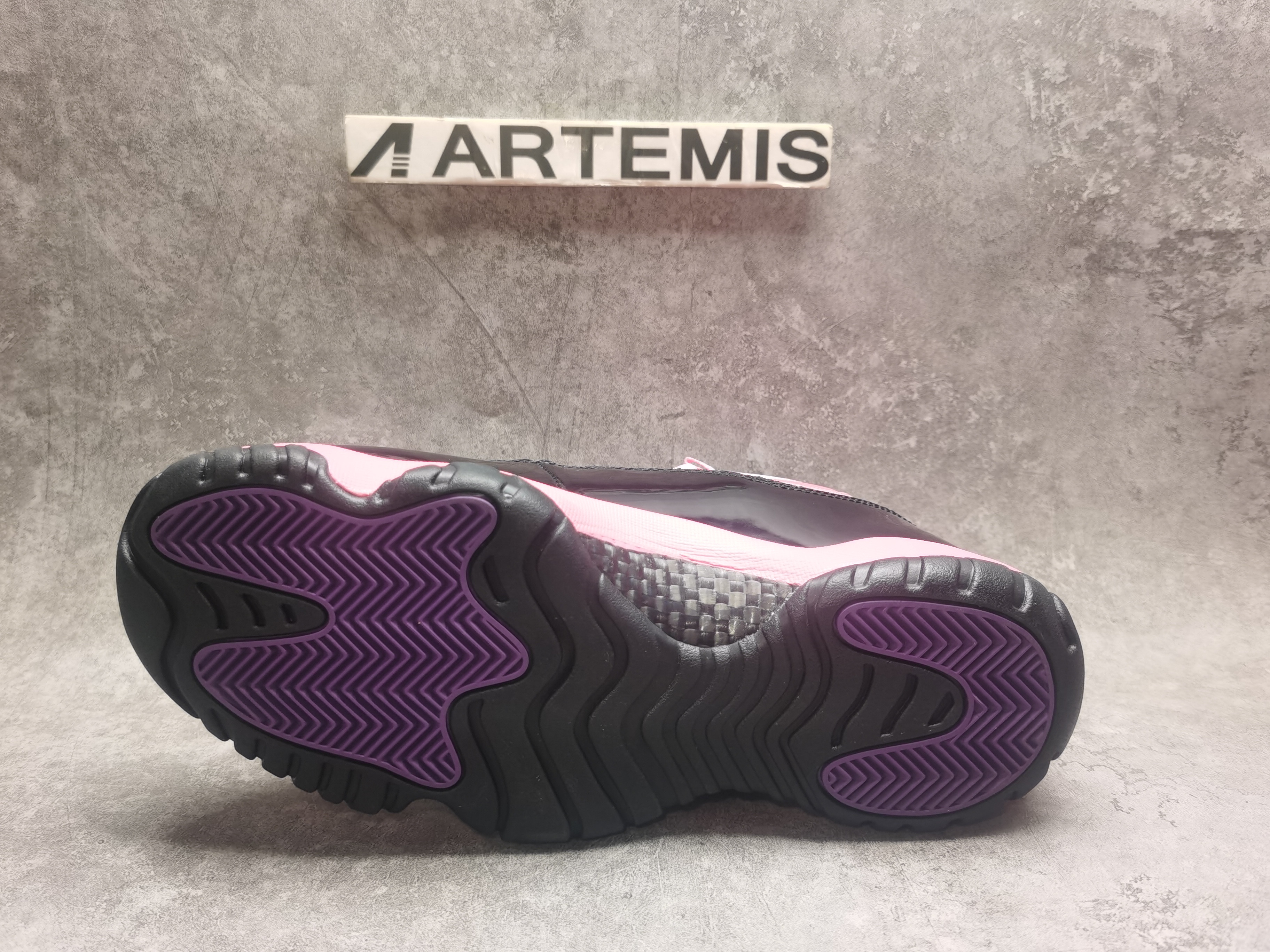UA Jordan 11 Retro