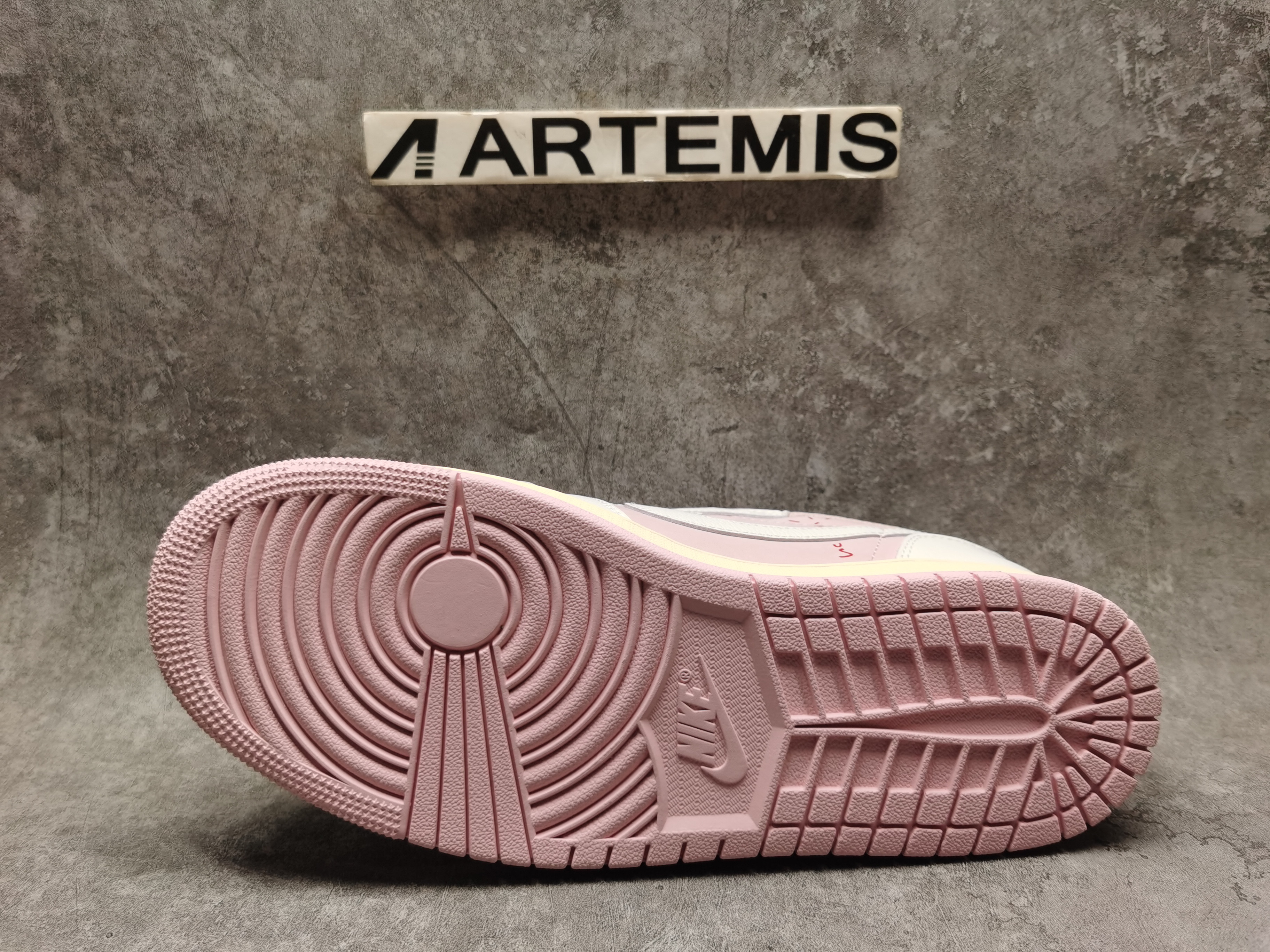 UA Jordan 1 Retro Low OG SP