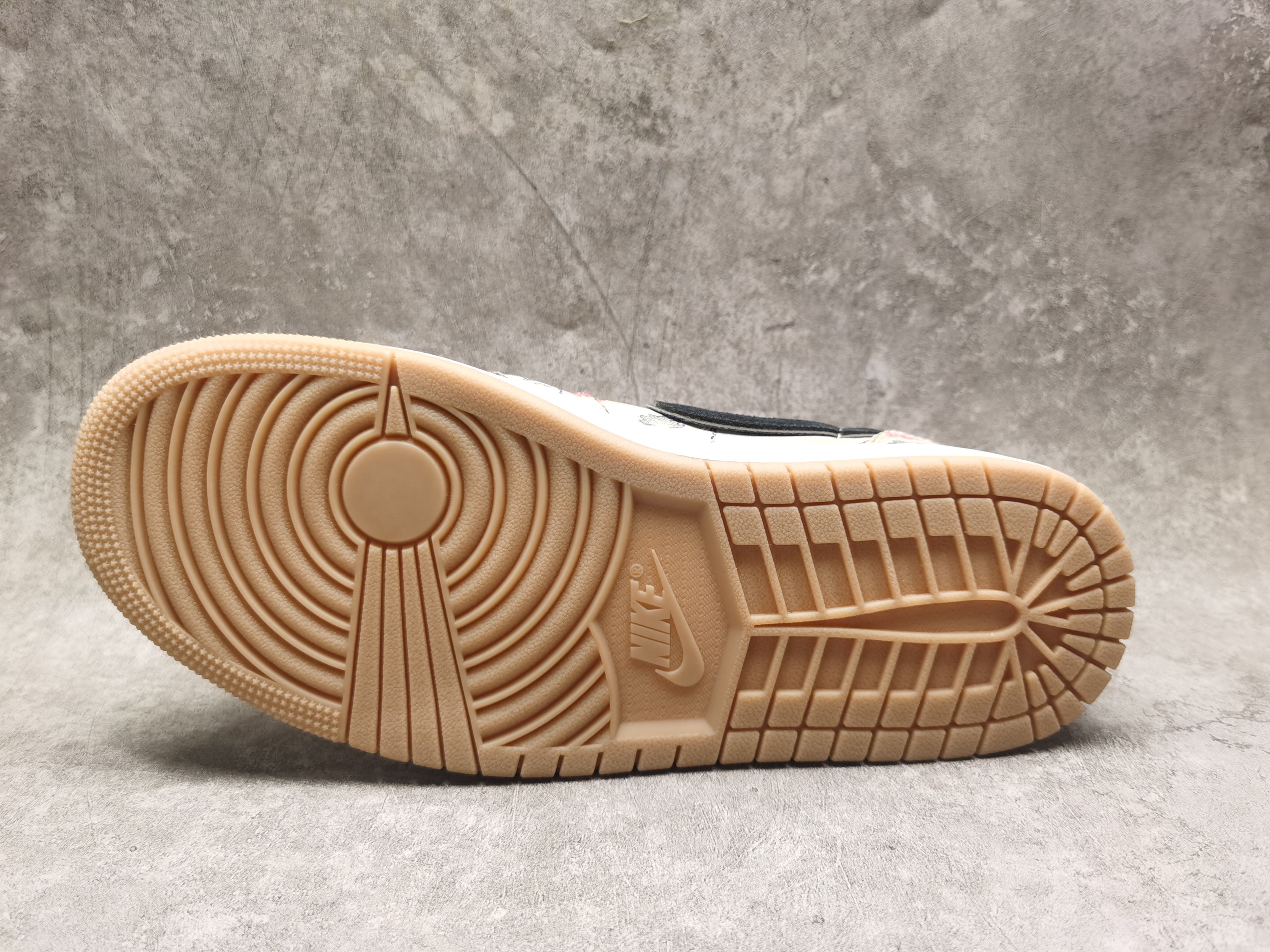 UA Jordan 1 Retro Low OG