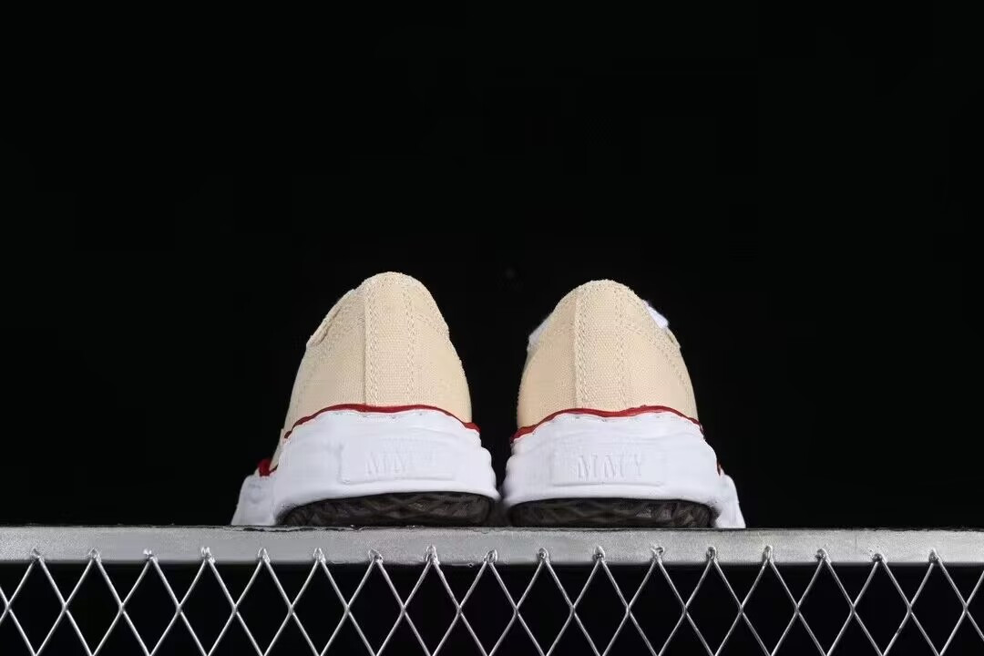 ua Ma*s*n mihara yasuhiro peterson low canvas natural