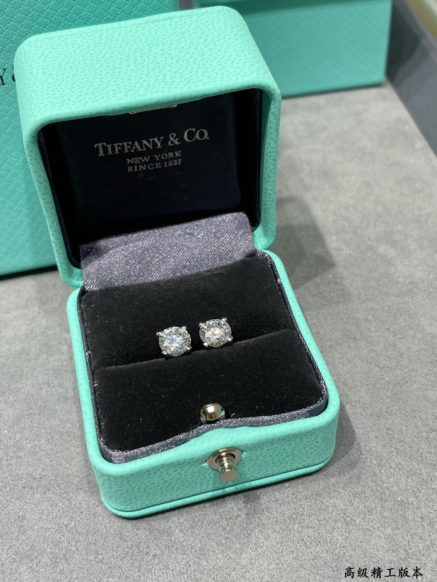 T*f*ny & co. four-prong solitaire stud earrings 6mm ag925