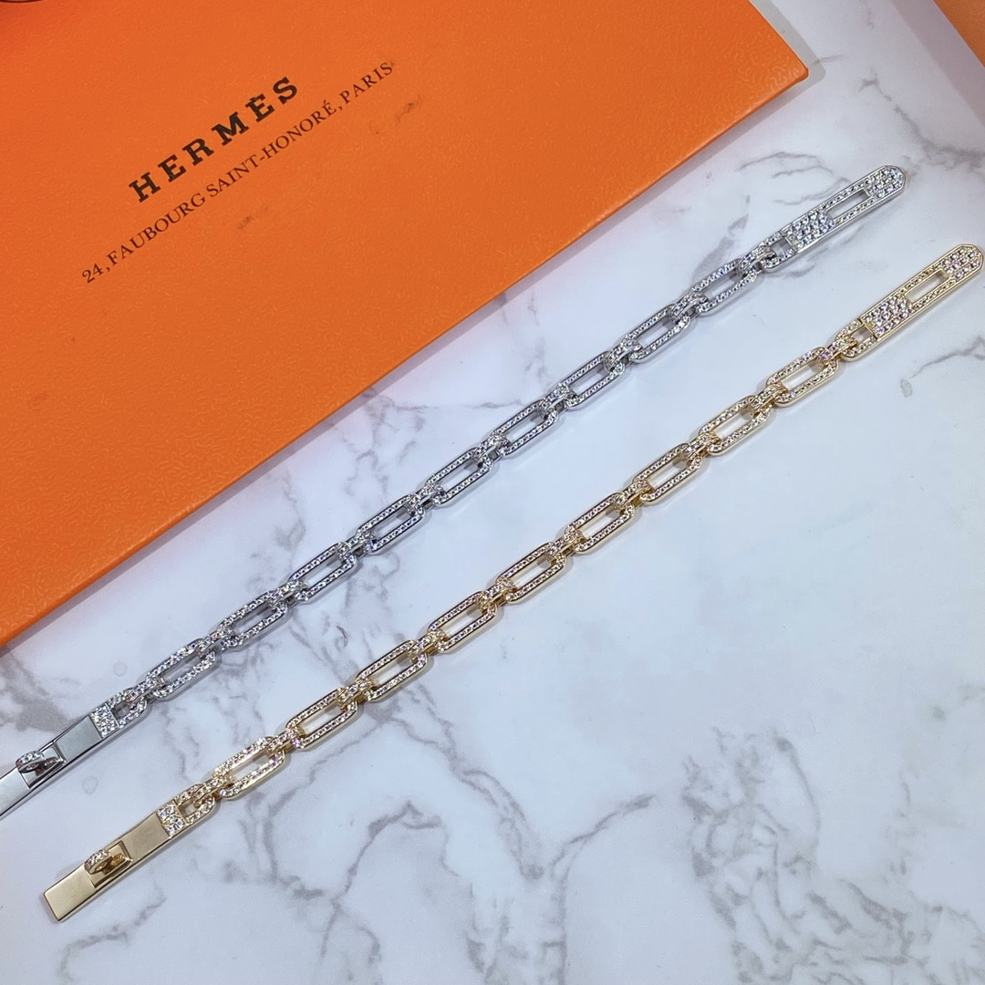 H**me5 fully di*m*nd-encrusted kelly bracelet
