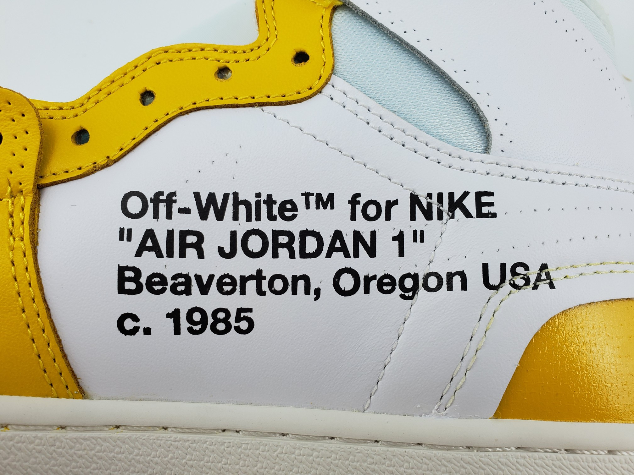 Air Jordan 1 Retro High Off-White Yellow