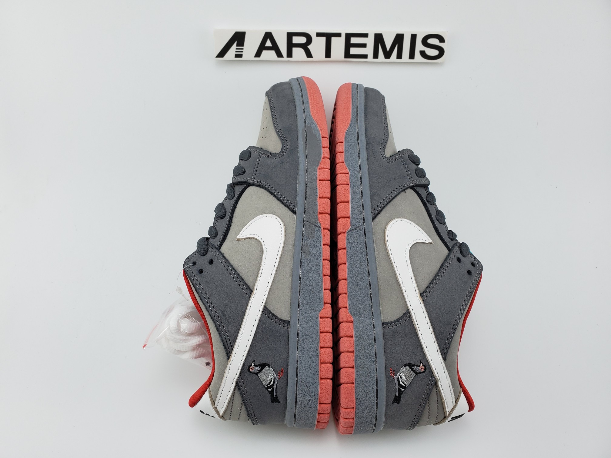 Nike Dunk SB Low Staple NYC Pigeon