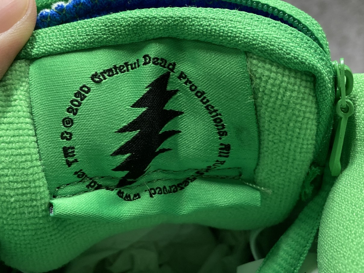 Grateful Dead x Nike SB Dunk Low Green Bear