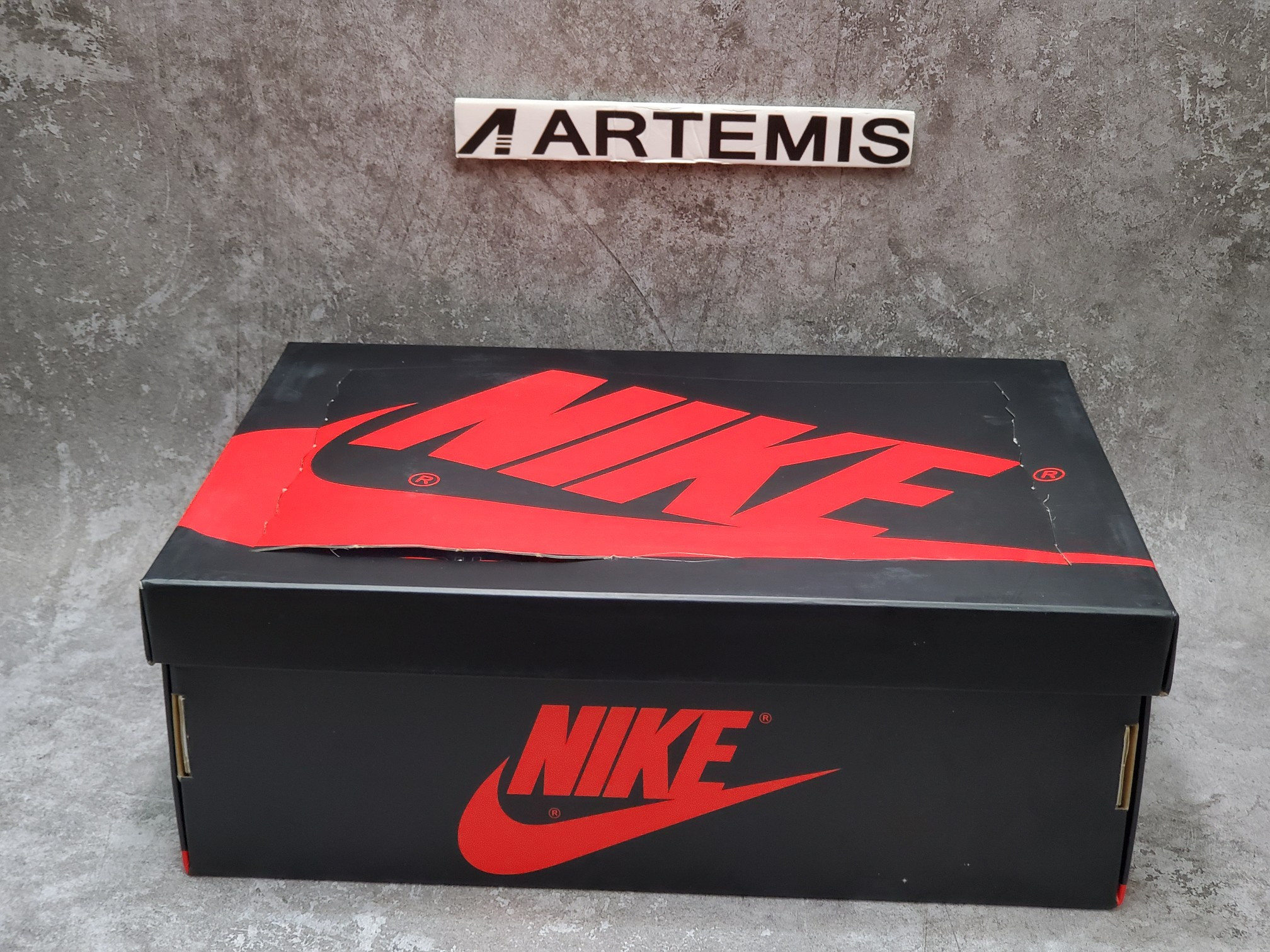 Air Jordan 1 Retro High Off-White University Blue