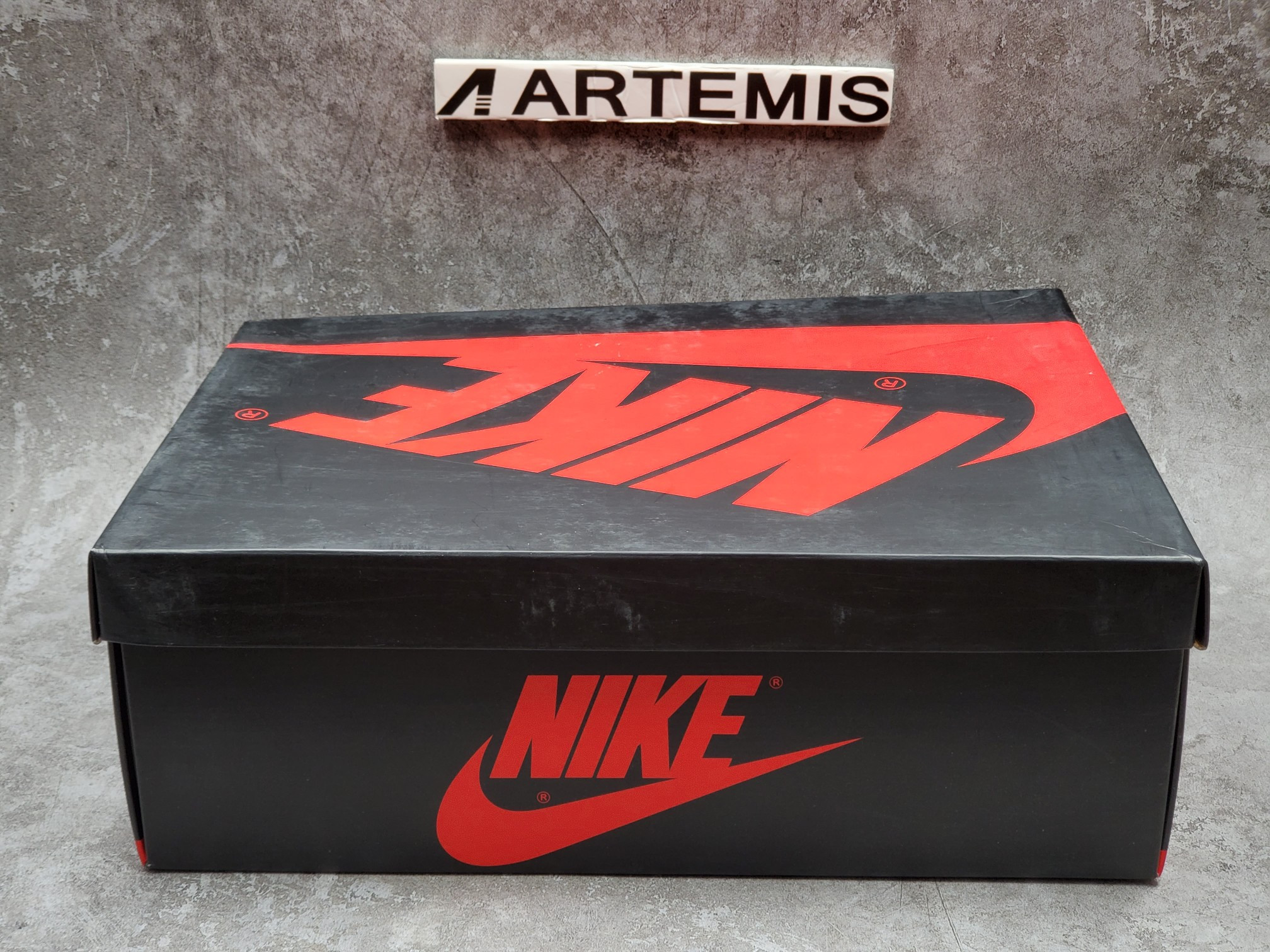 Air Jordan 1 Retro High Shadow