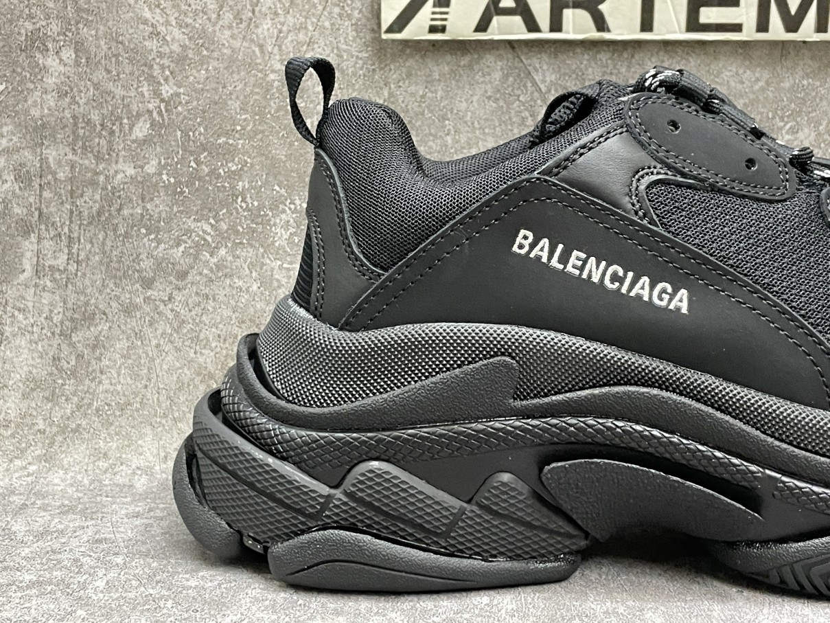 Balenciga Triple S Triple Black