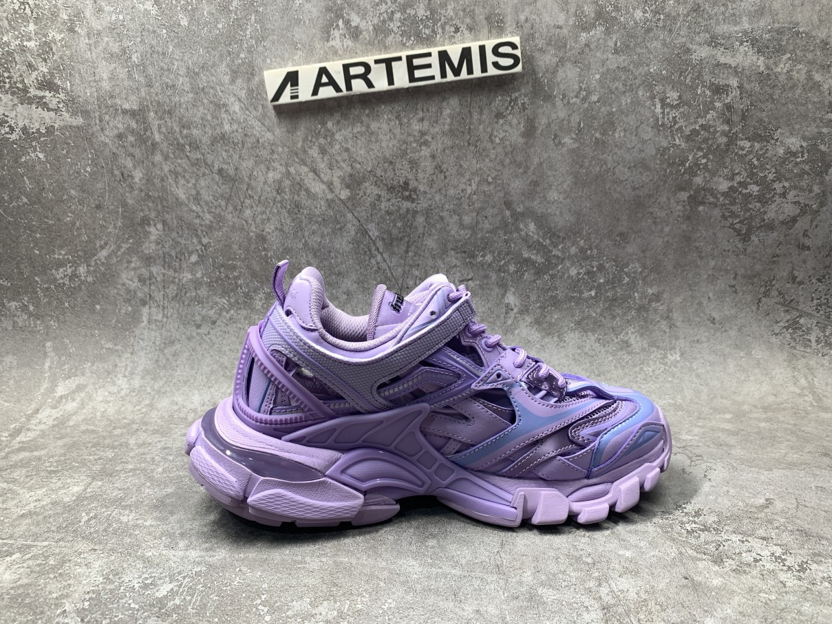 Balenciga Track 2.0 Sneaker in Lilac