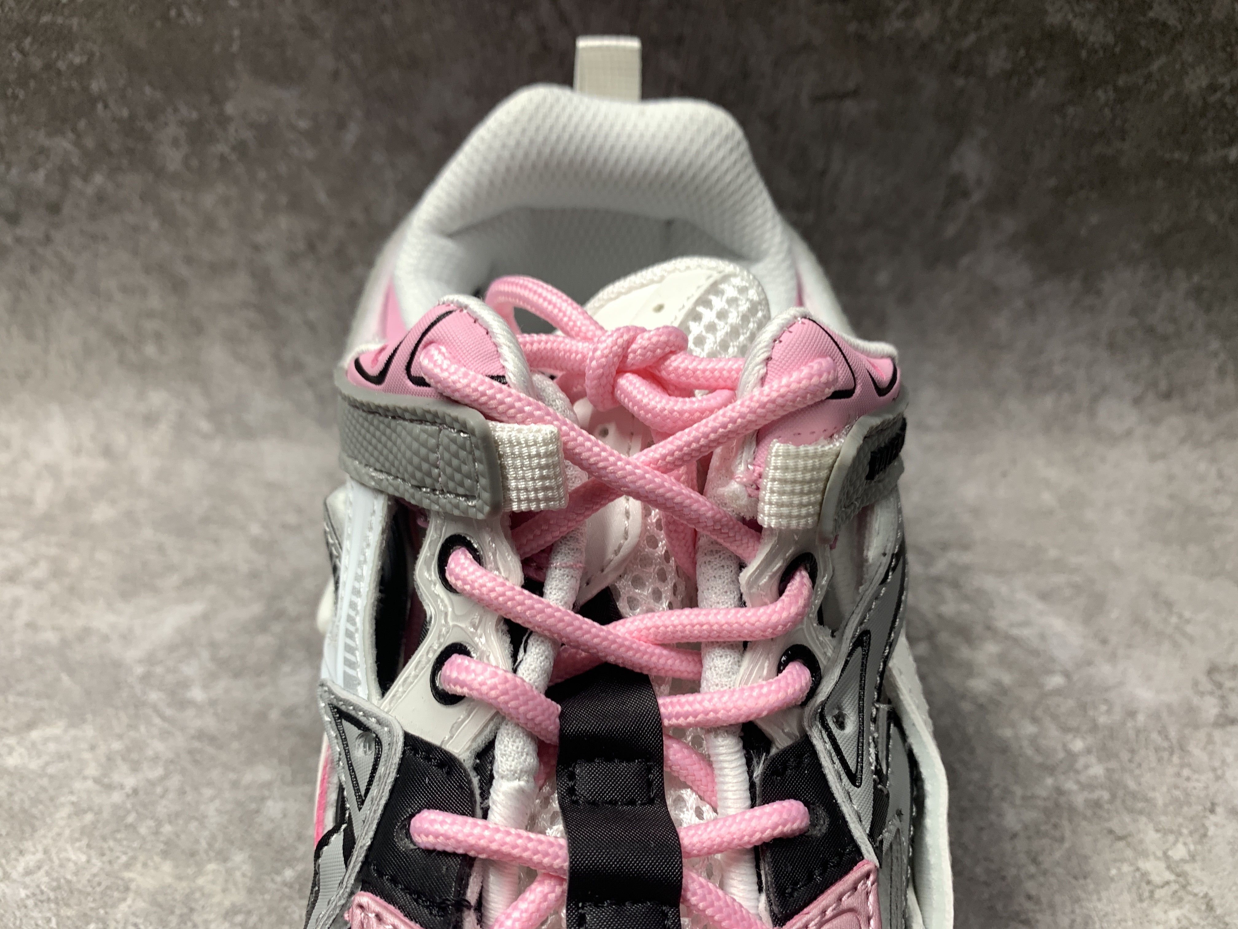 Balenciga Wmns Track.2 Sneaker Pink