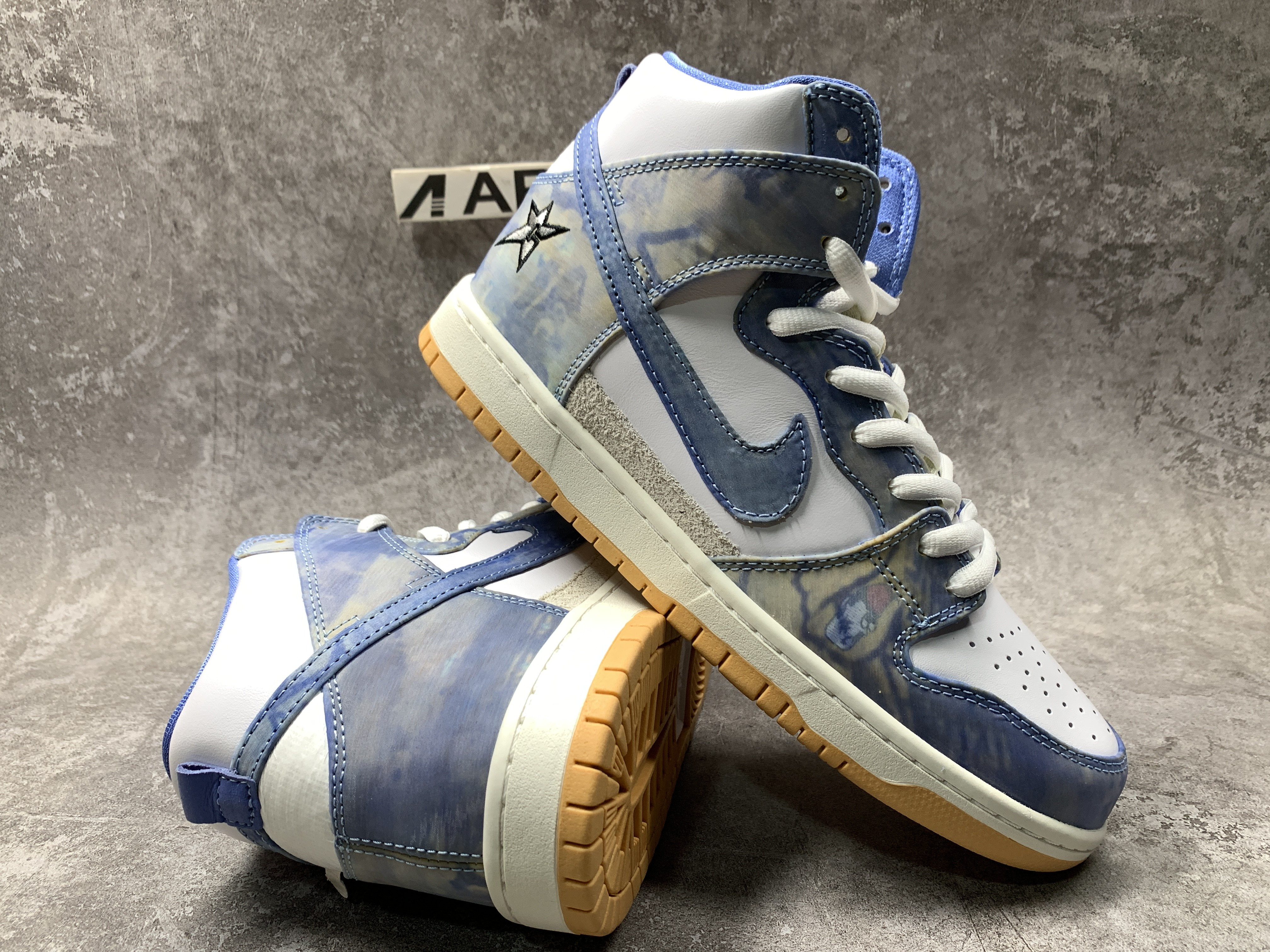 Nike SB Dunk High Carpet Company