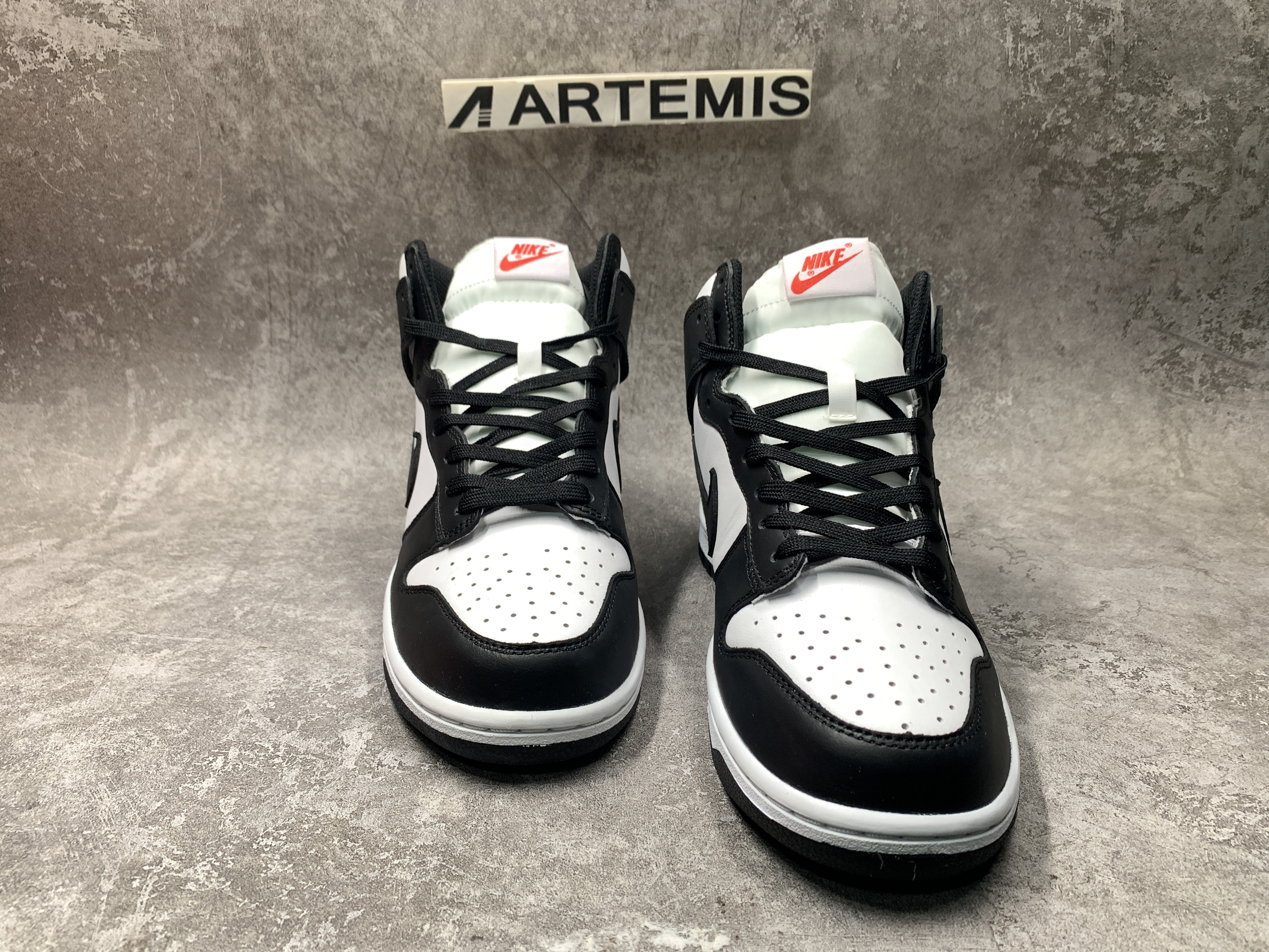 Nike Dunk High Panda