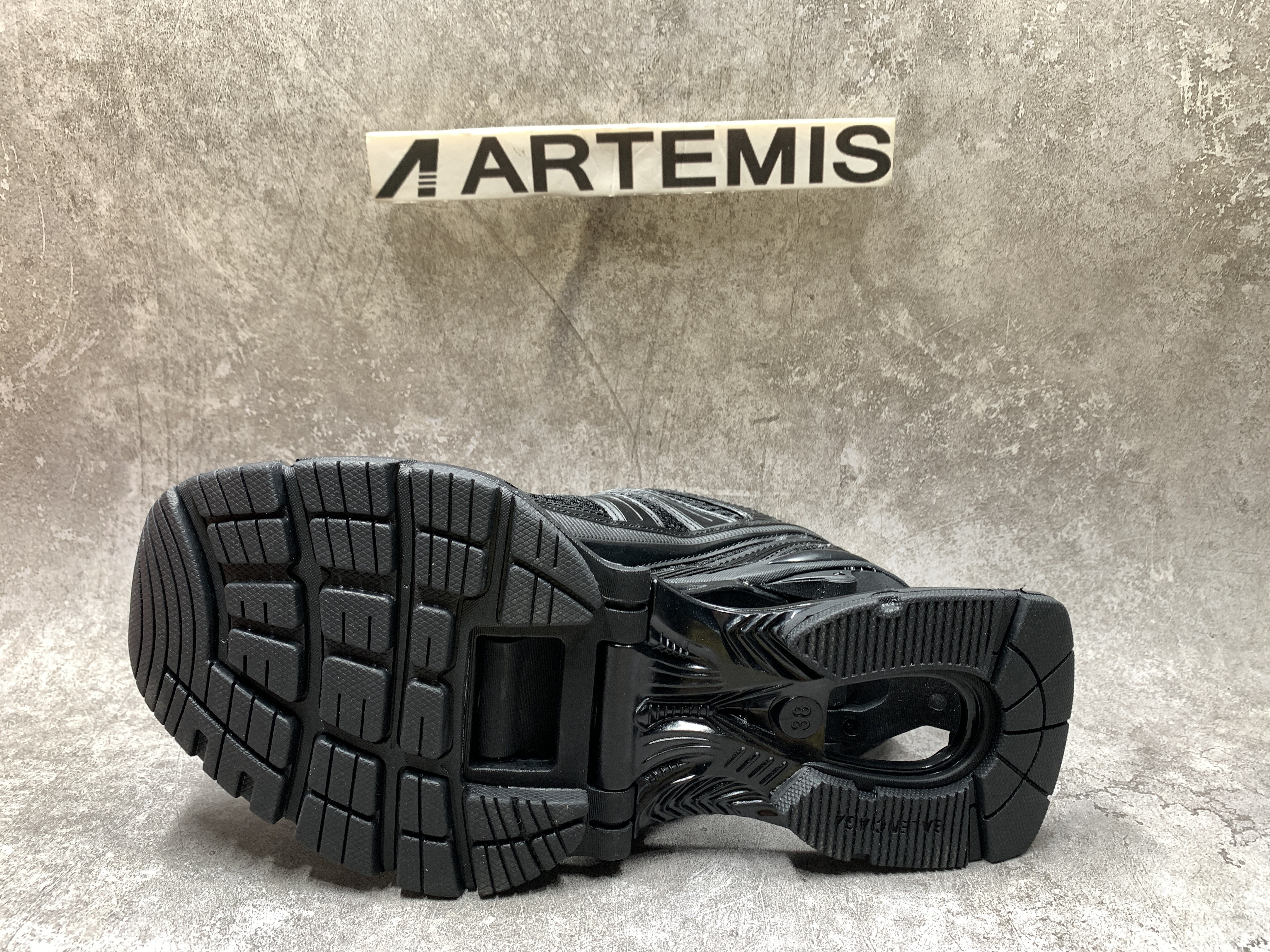 Balenciga X-Pander Black