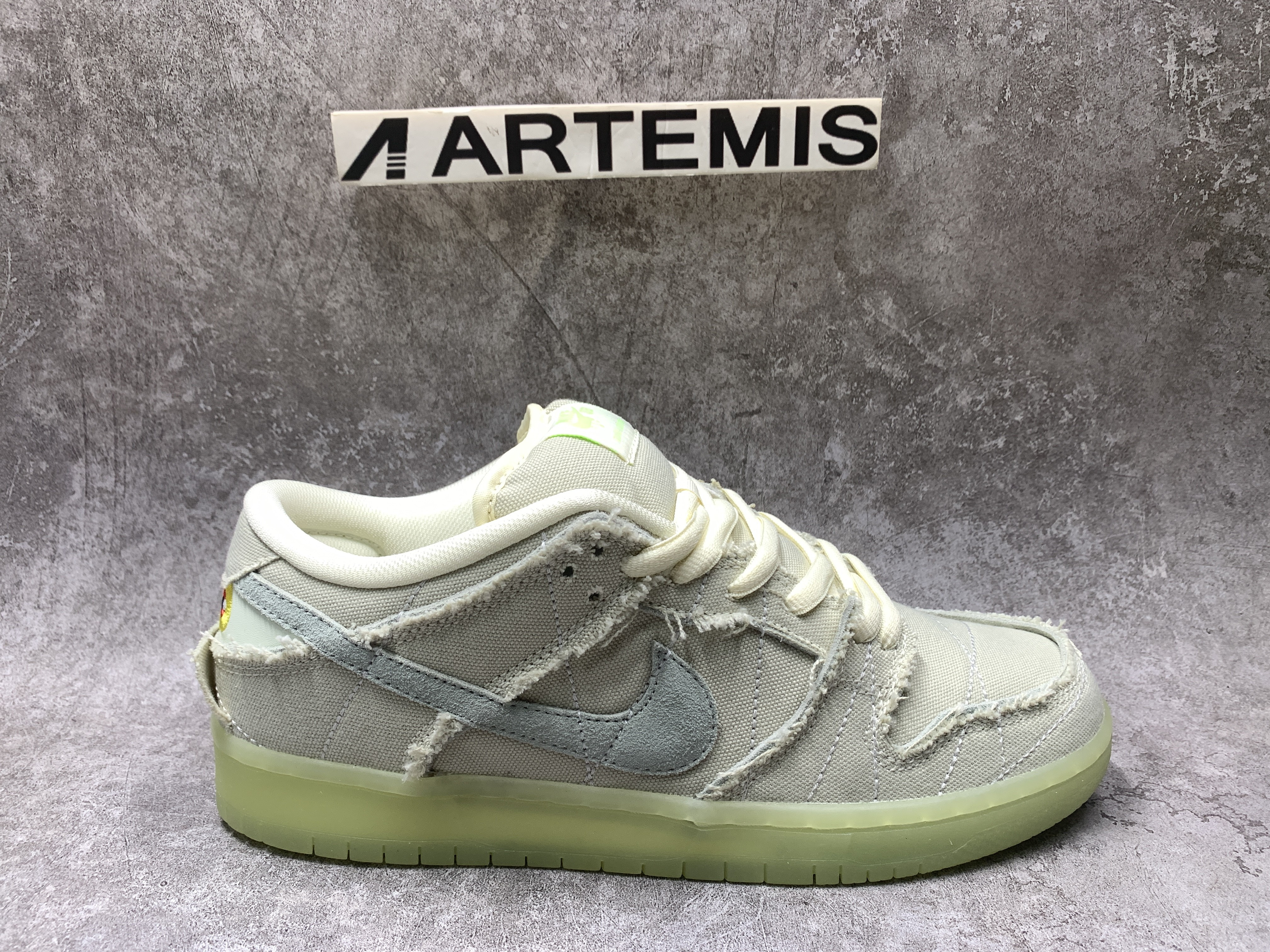 Nike SB Dunk Low Mummy