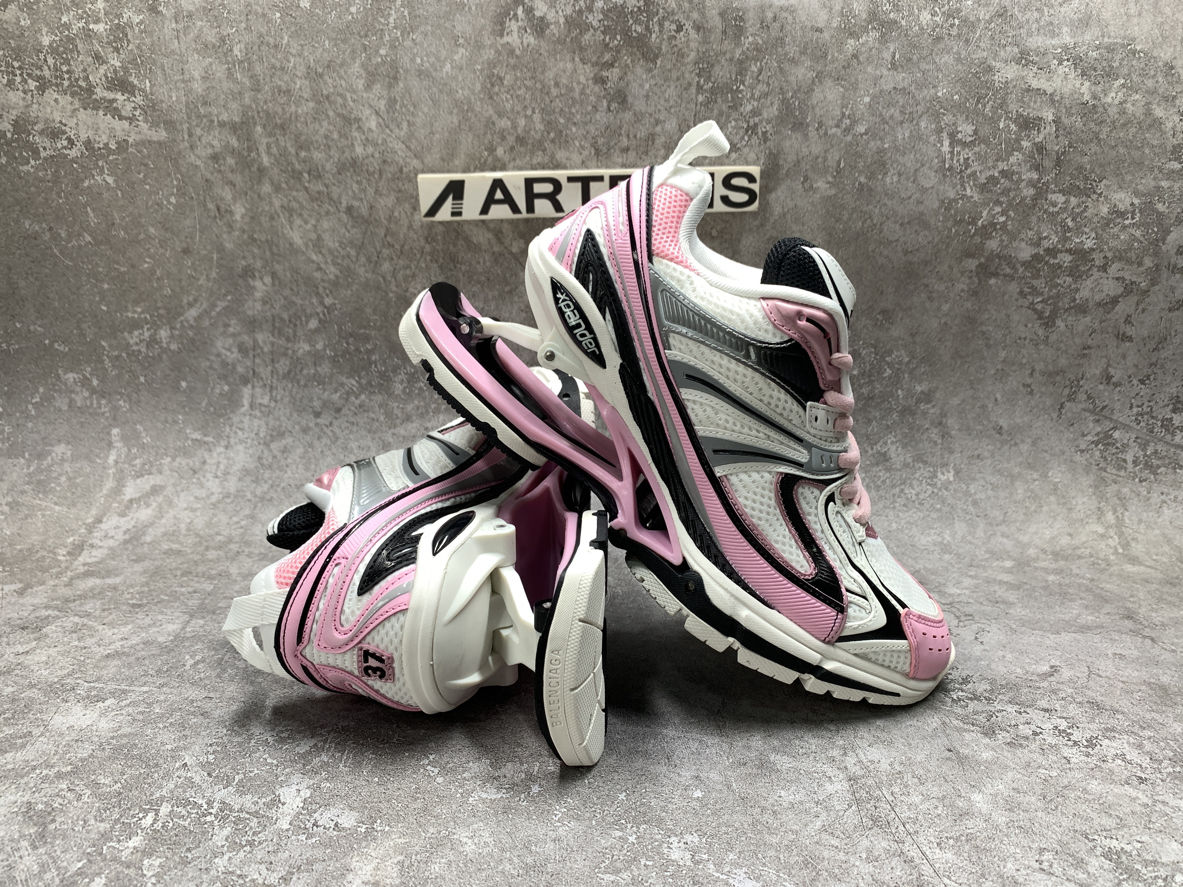 Balenciga X-Pander Pink Silver