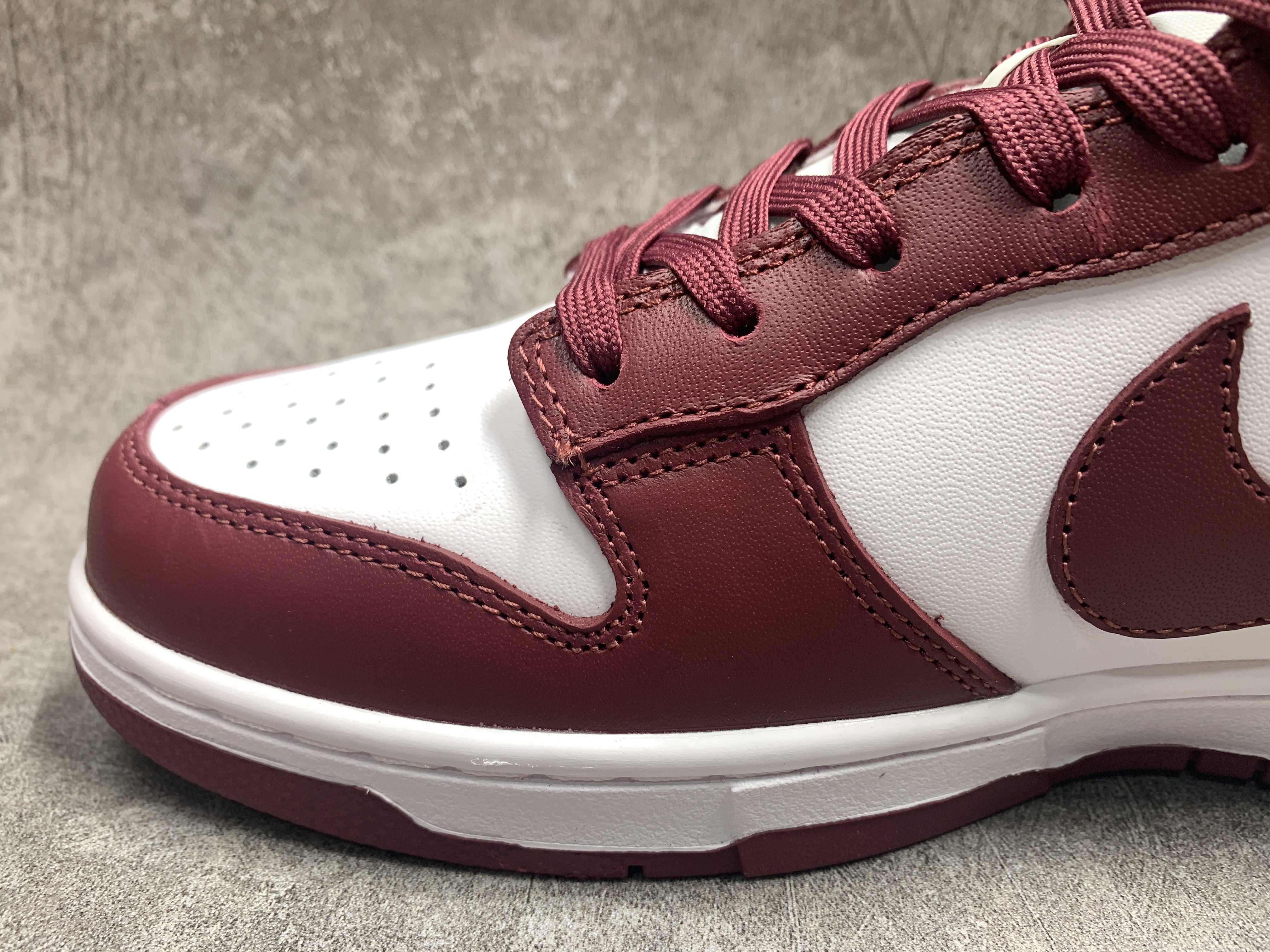 Nike Dunk Low Bordeaux