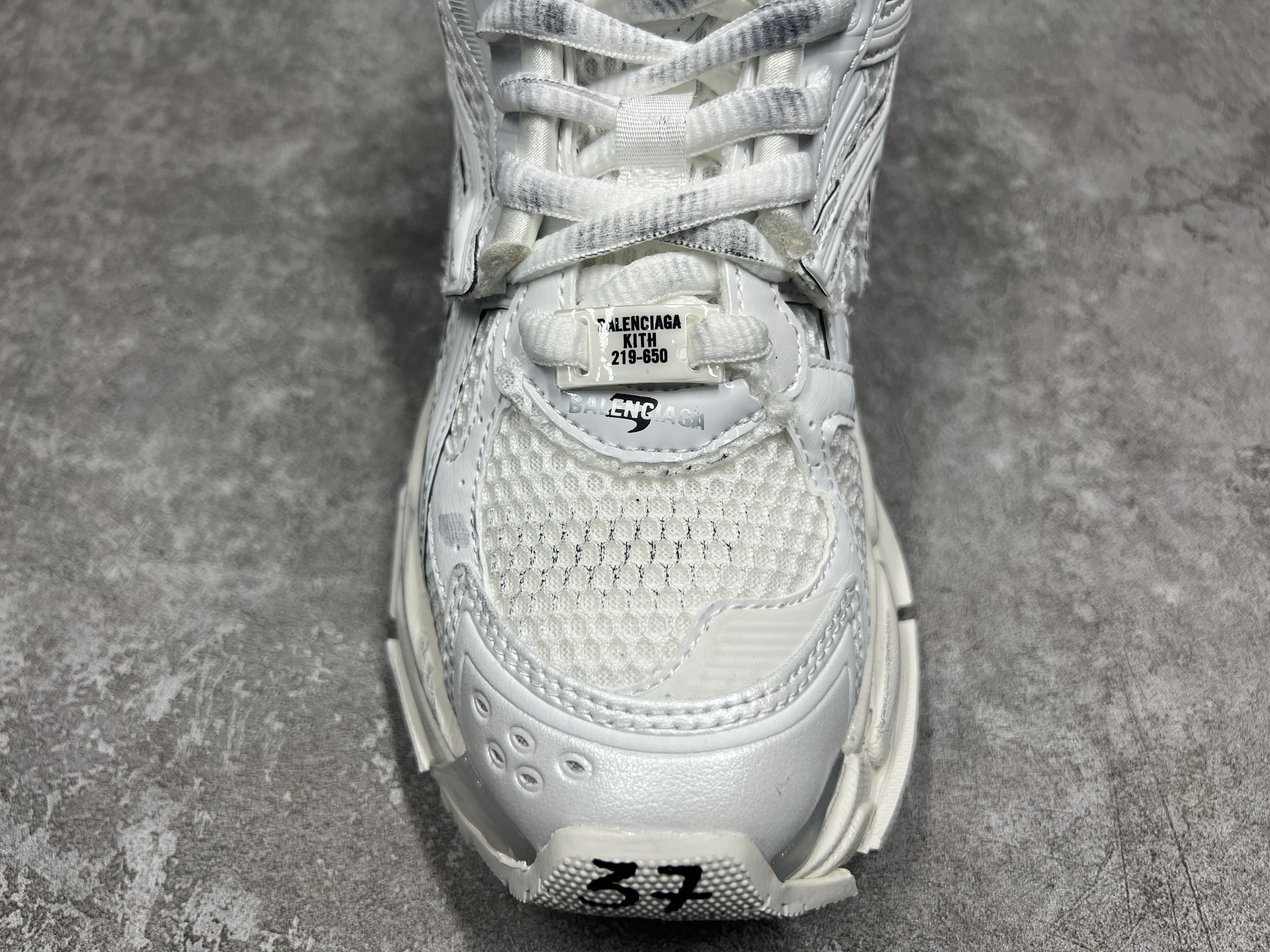 Balenciga Runner White