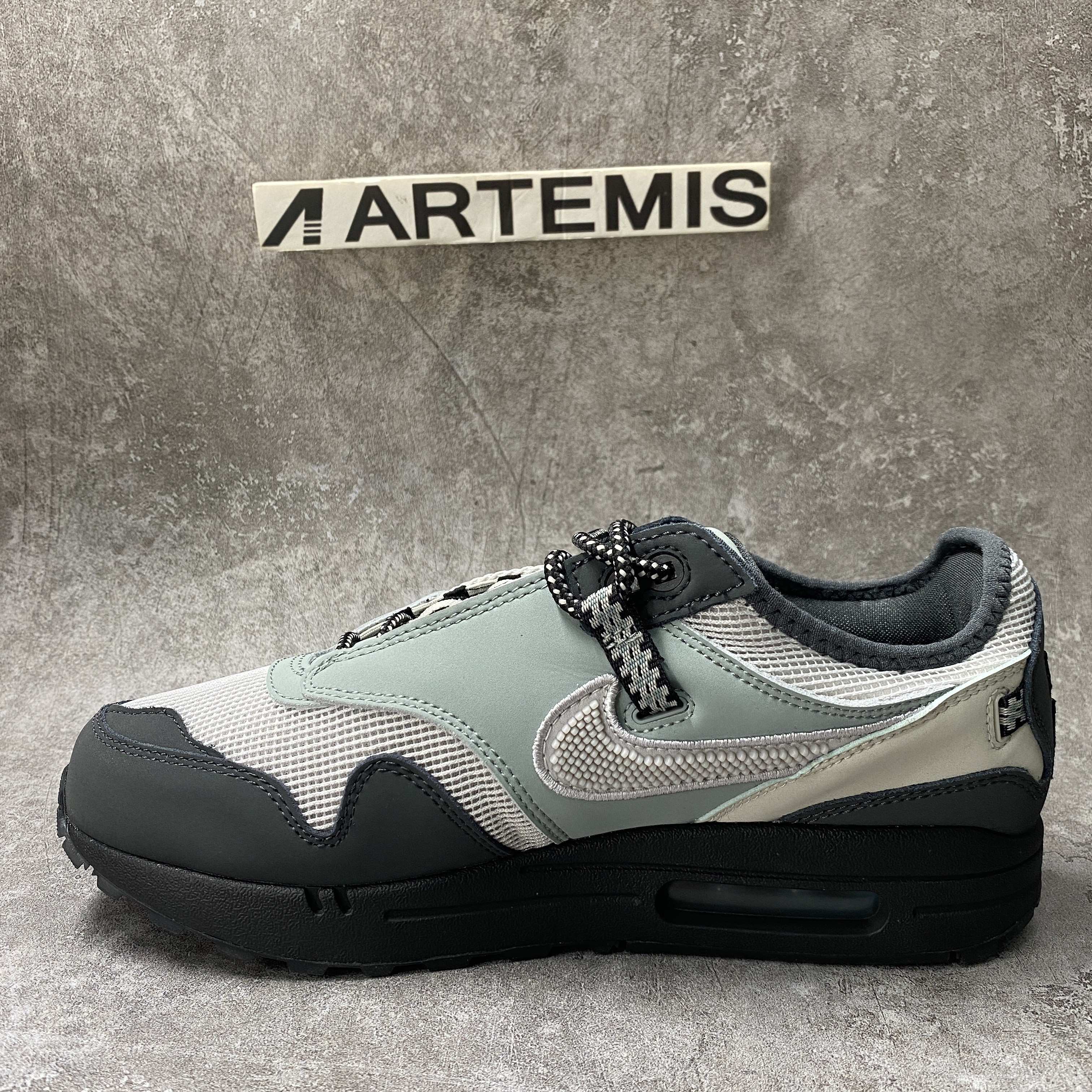 Nike Air Max 1 X Travis Scott Cave Stone