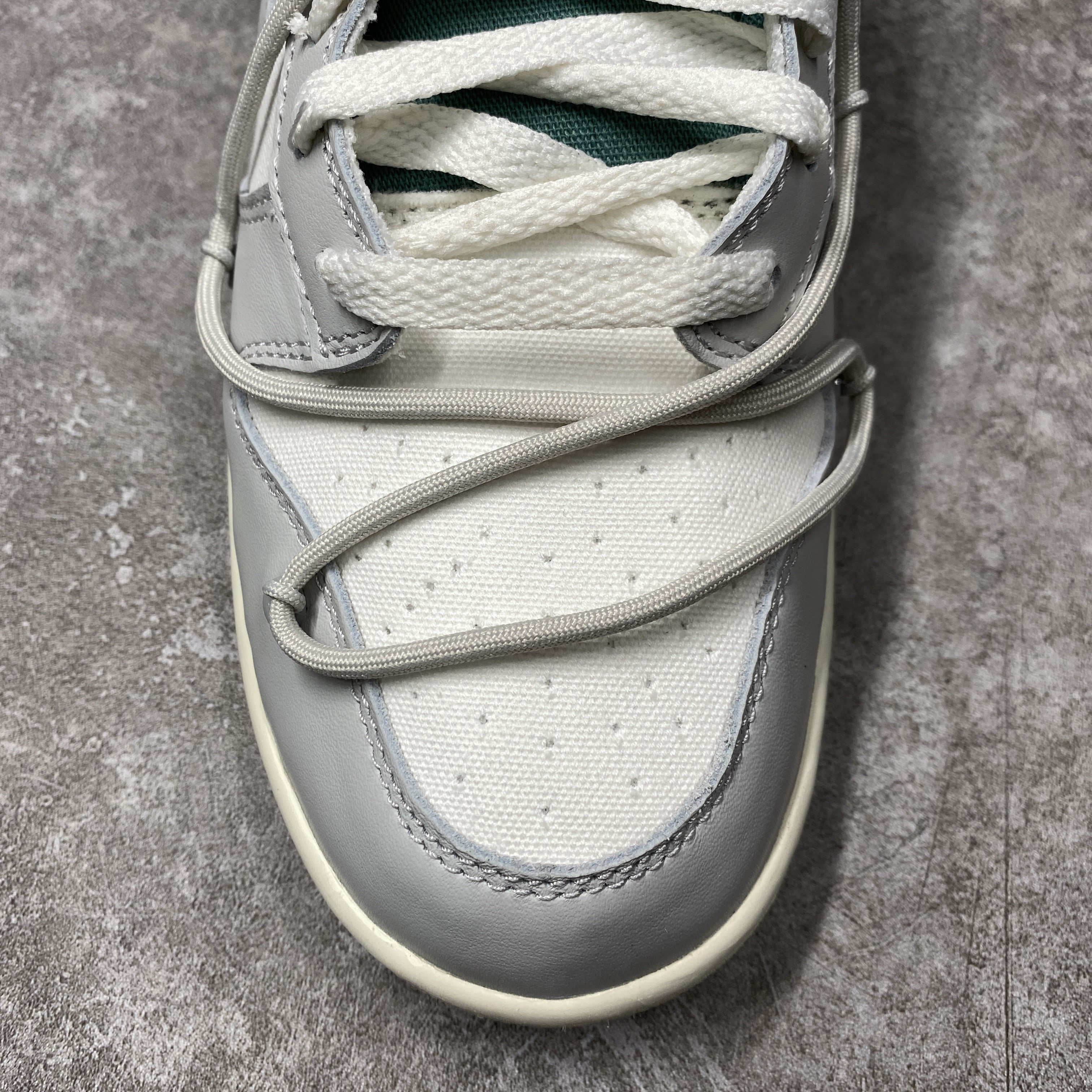 Nike Dunk Low Off-White Lot 42