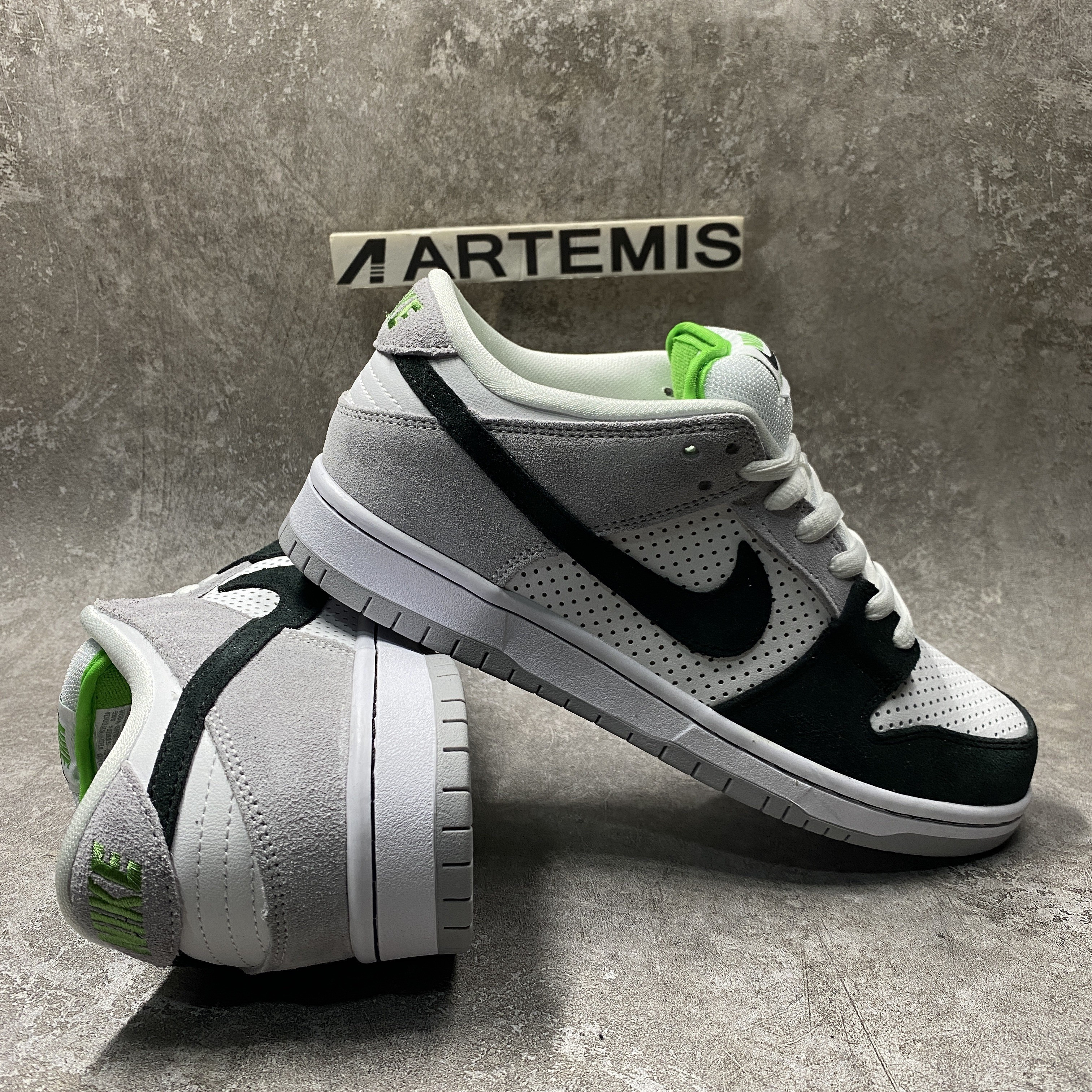 Nike SB Dunk Low Chlorophyll
