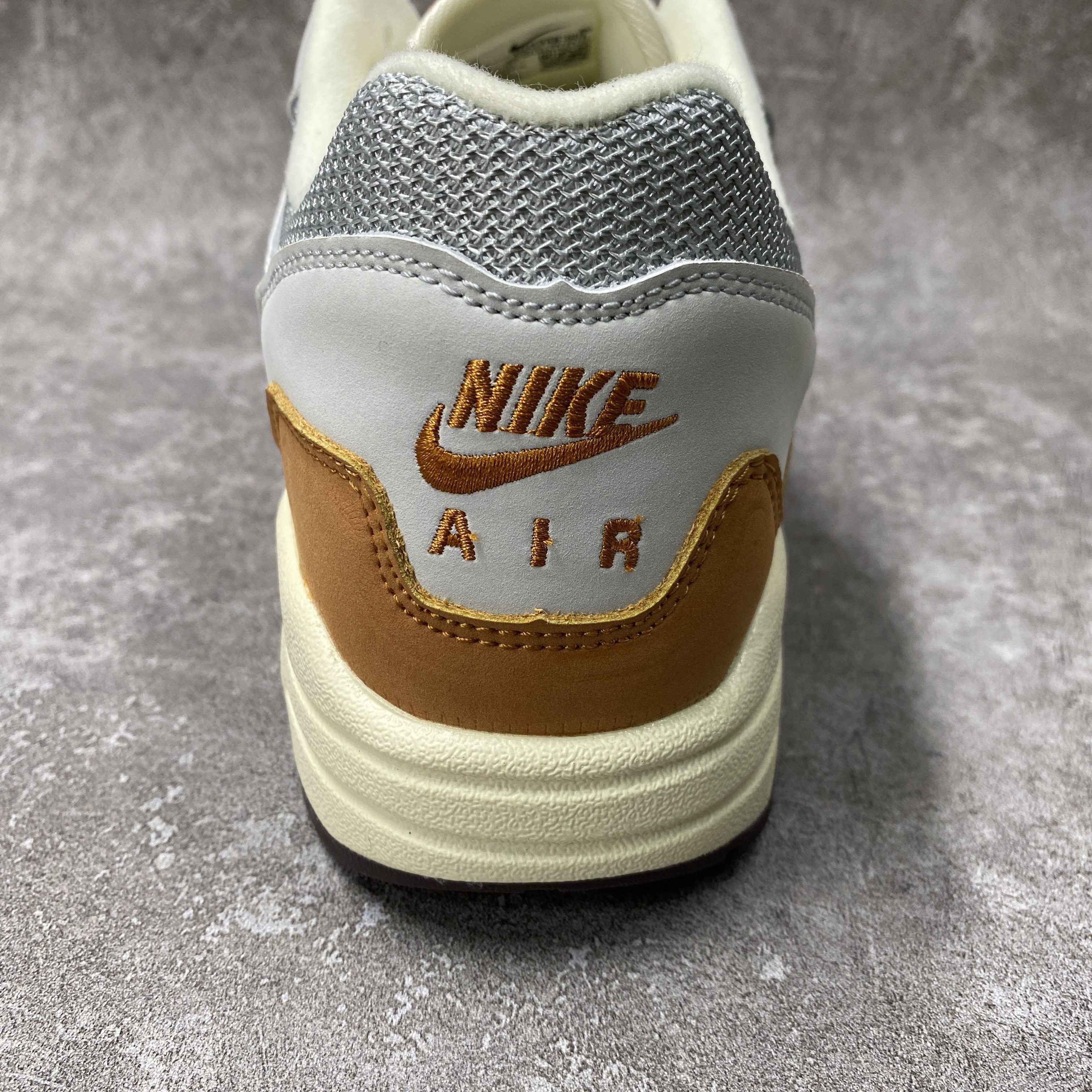 Nike Air Max 1 Patta Waves Monarch