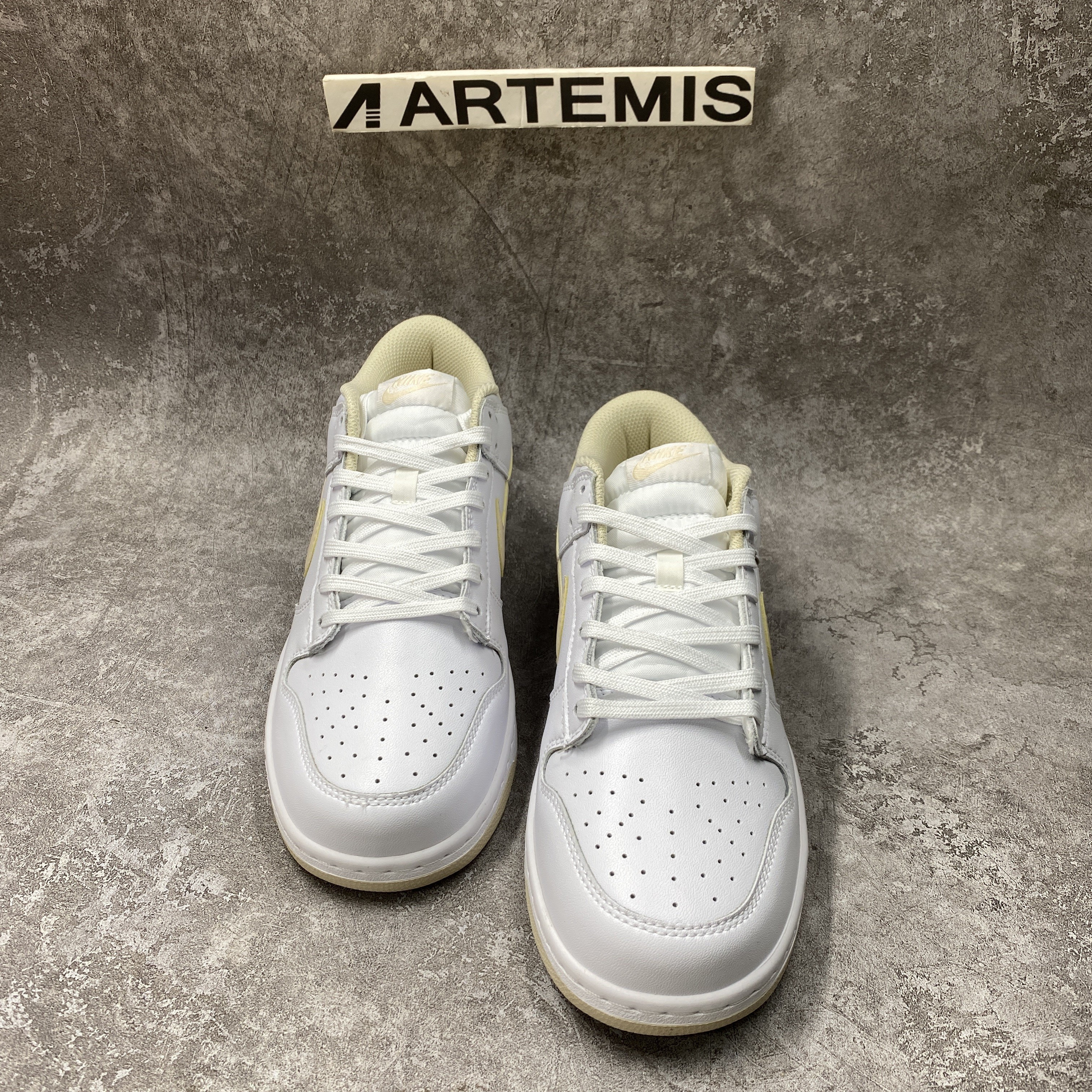 Nike Dunk Low Pearl White