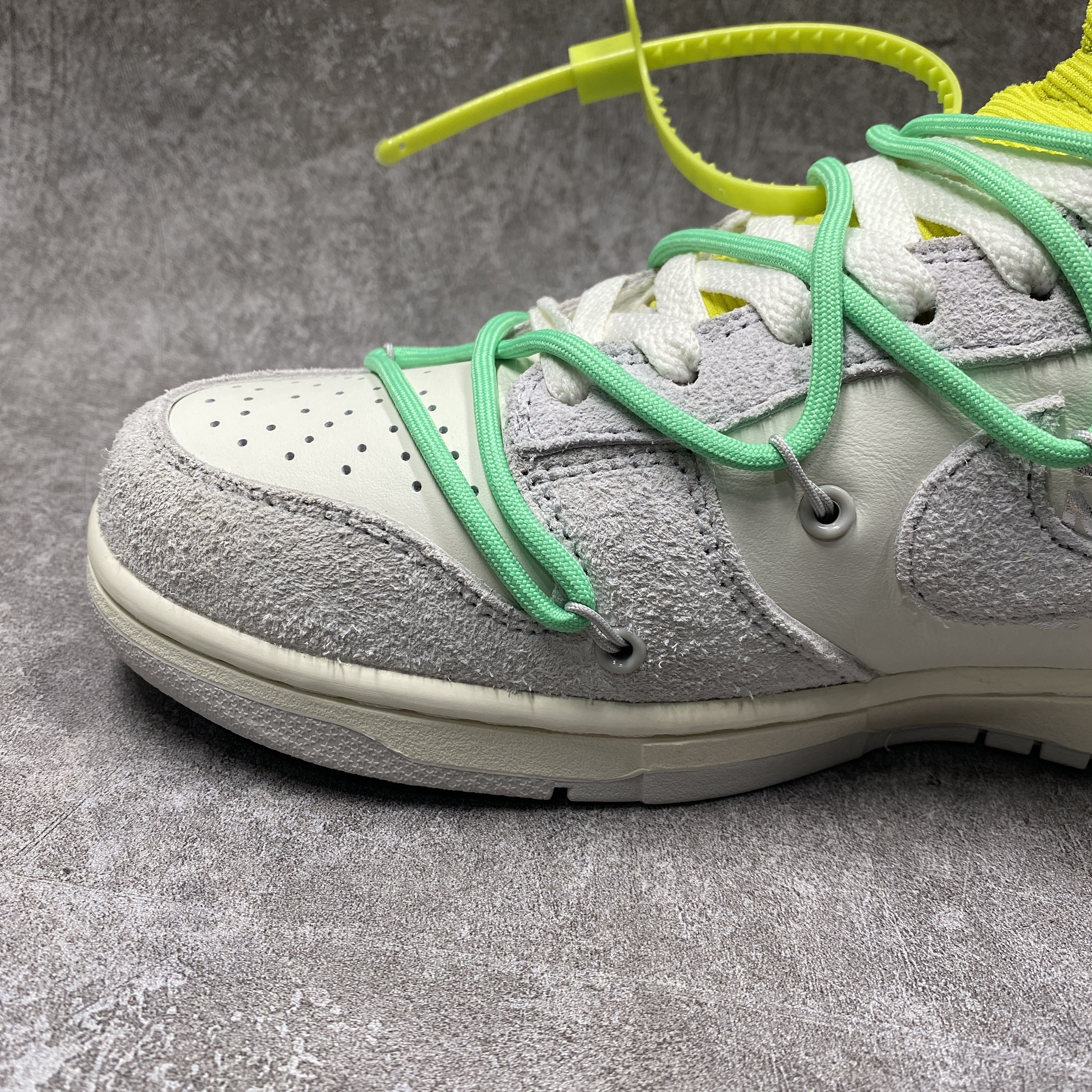 Nike Dunk Low Off-White Lot 14