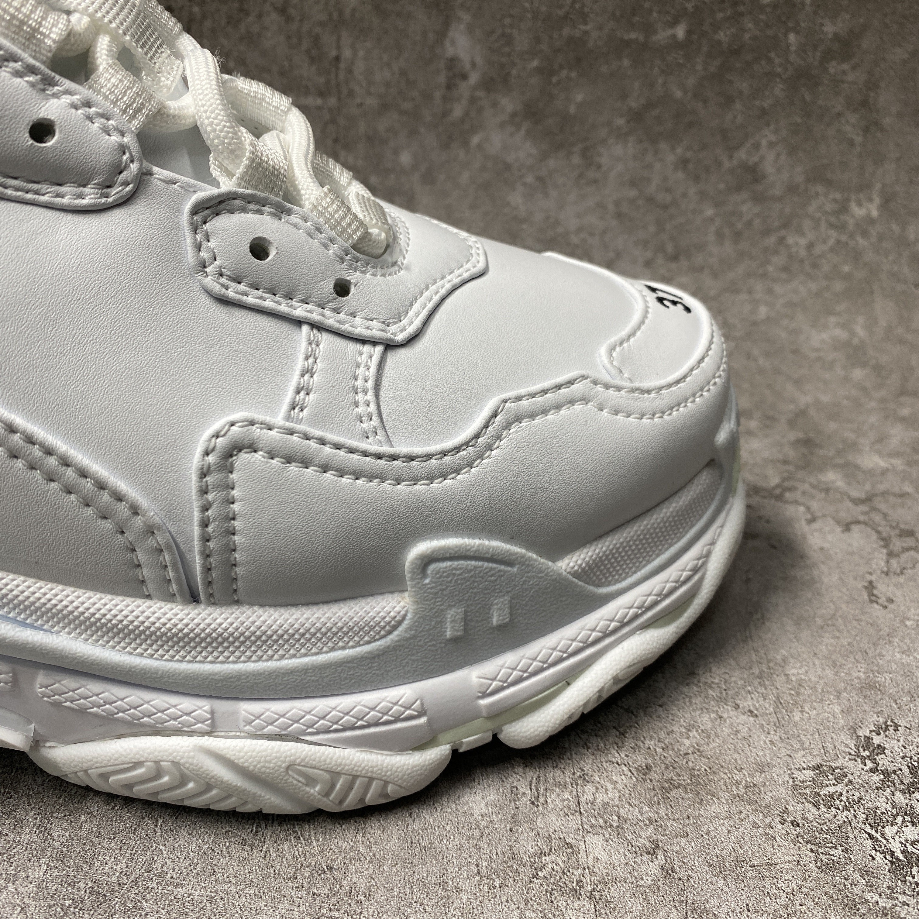 Balenciga Triple S White