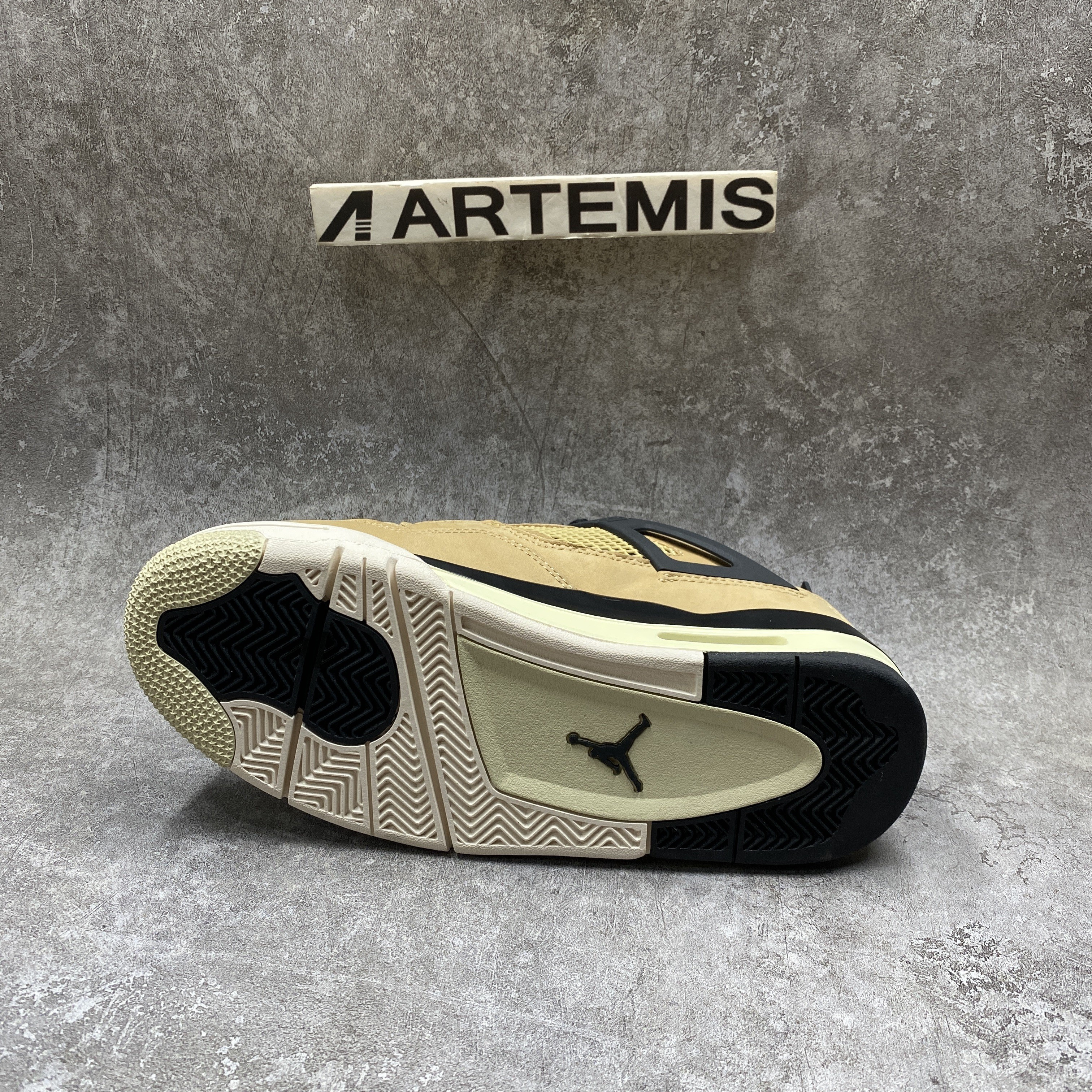 Air Jordan 4 Retro Fossil