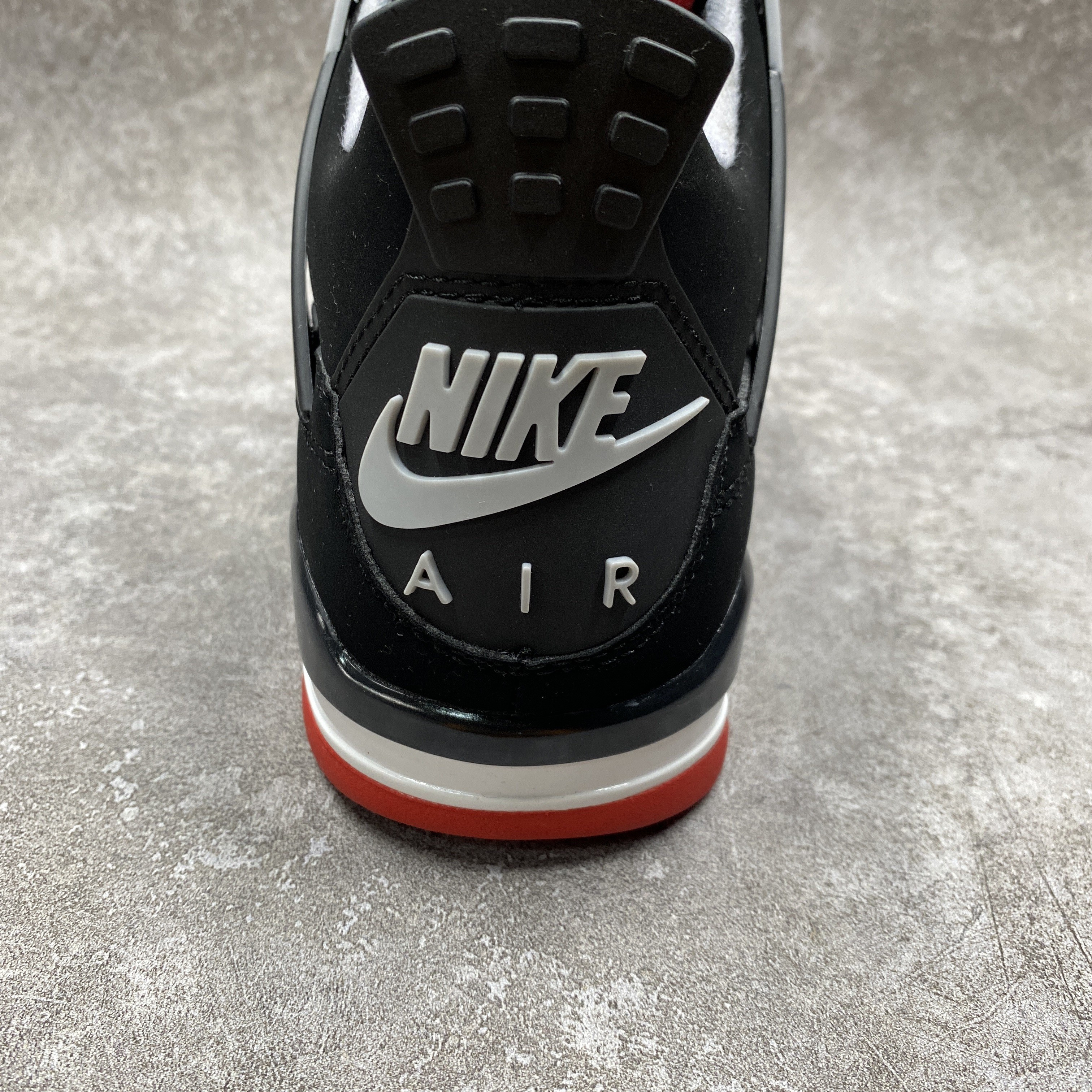 Air Jordan 4 Retro Bred (2019)