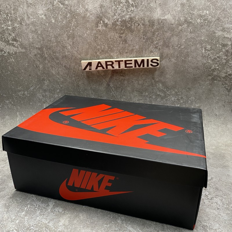 Air Jordan 1 Low OG Bleached Coral