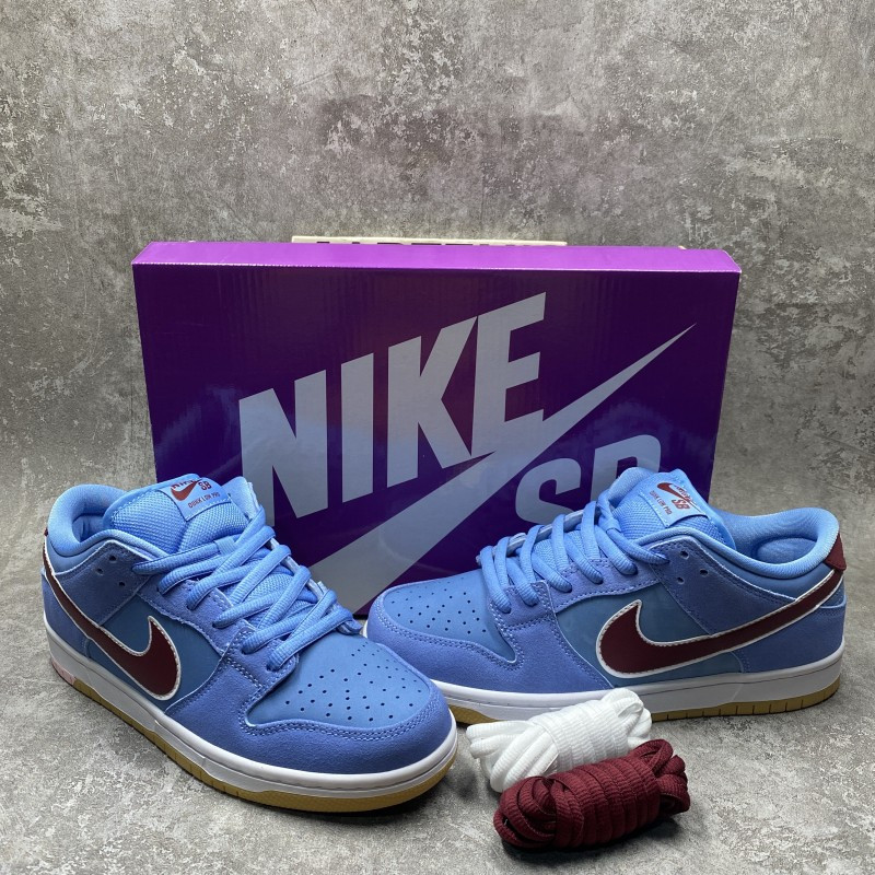 Nike SB Dunk Low Philadelphia Phillies