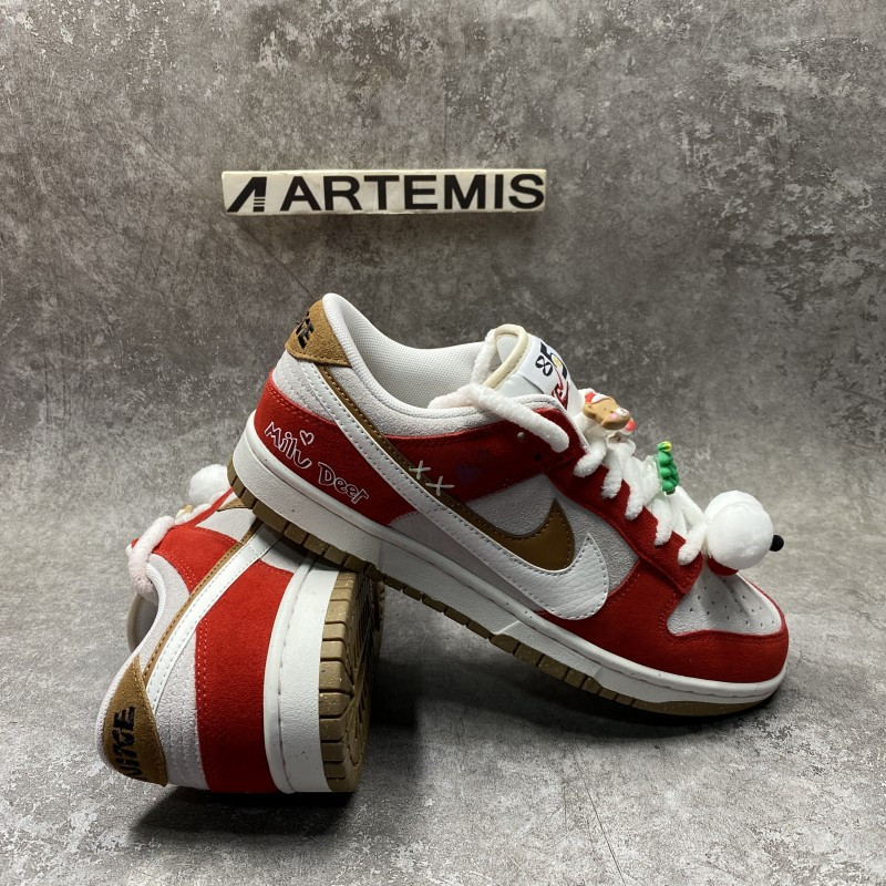 Nike Dunk Low SE Merry Christmas