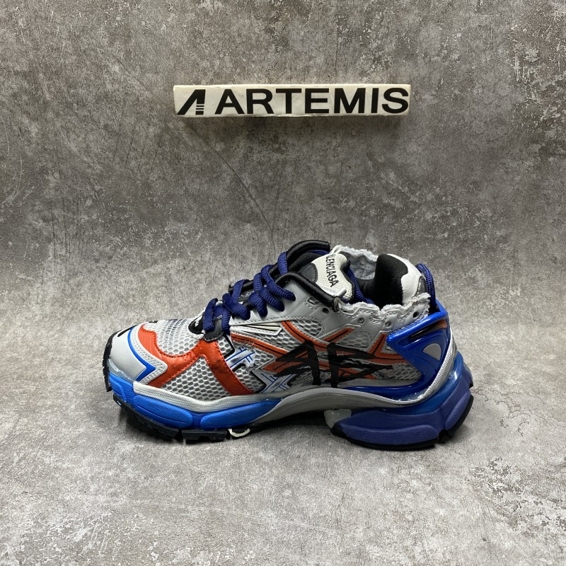 Ba*len*cia*ga graffiti runner sneaker in blue