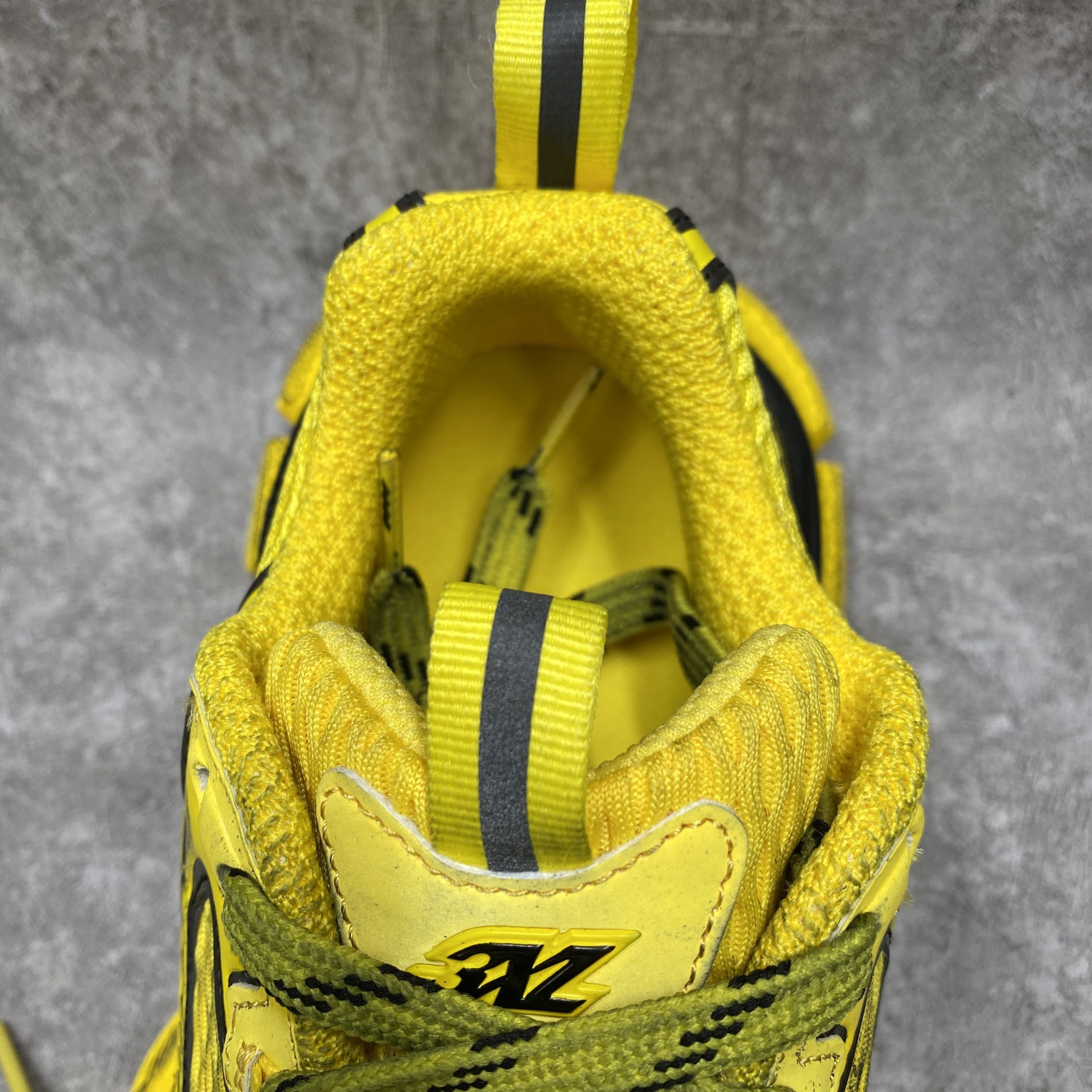 Balenciga 3XL Sneaker Worn Out Yellow Black