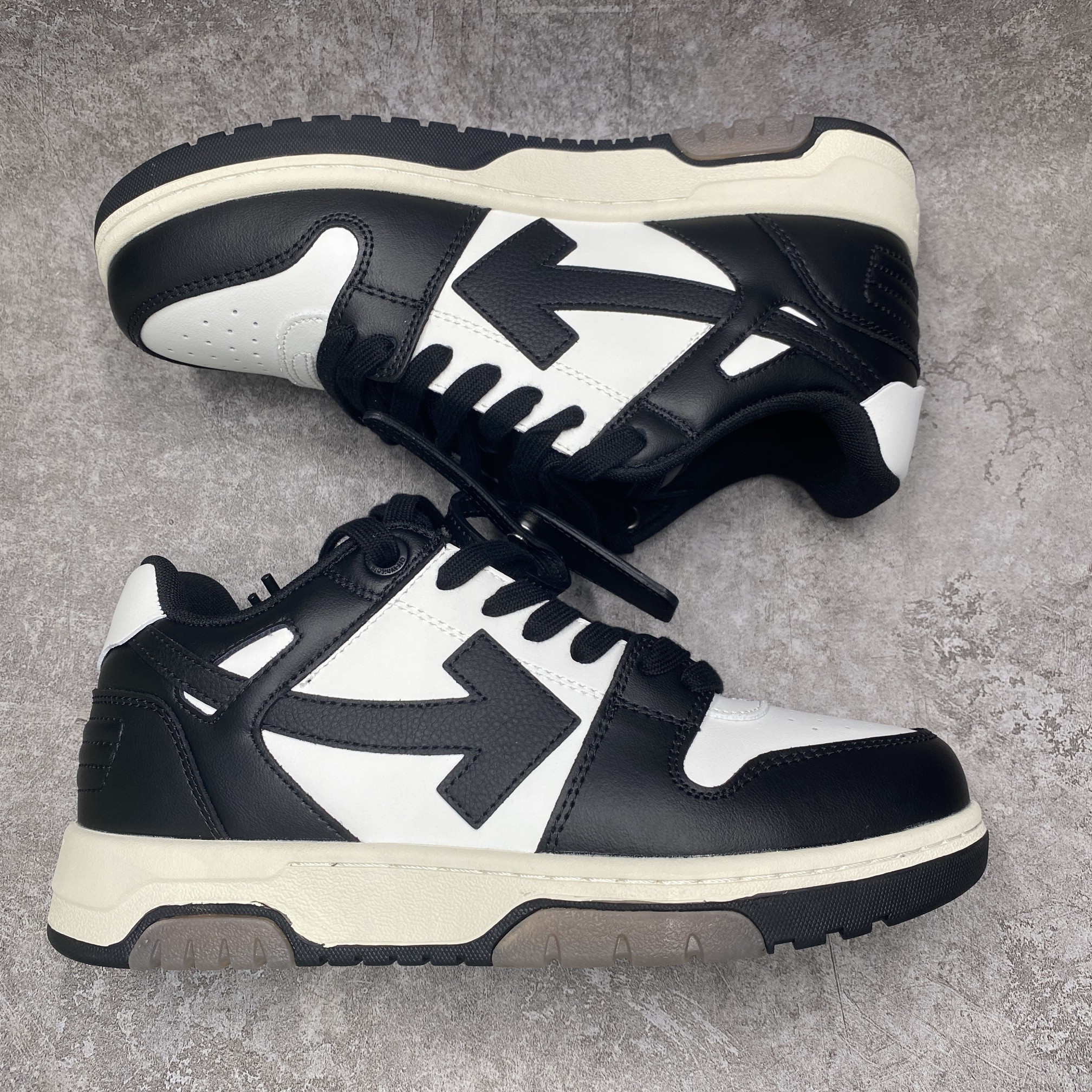 OFF-WHITE Out Of Office Black and White