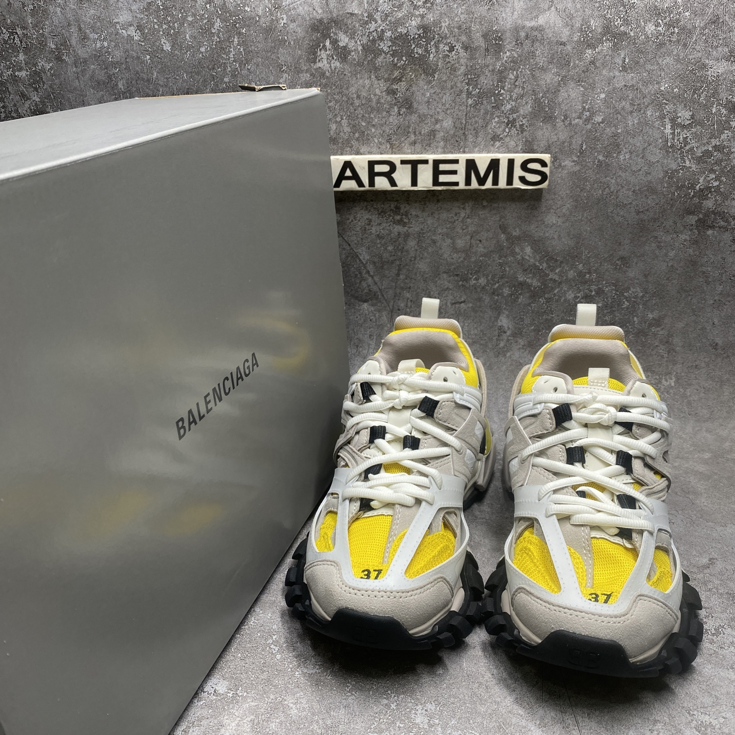 Balenciga Track Sneaker in Yellow