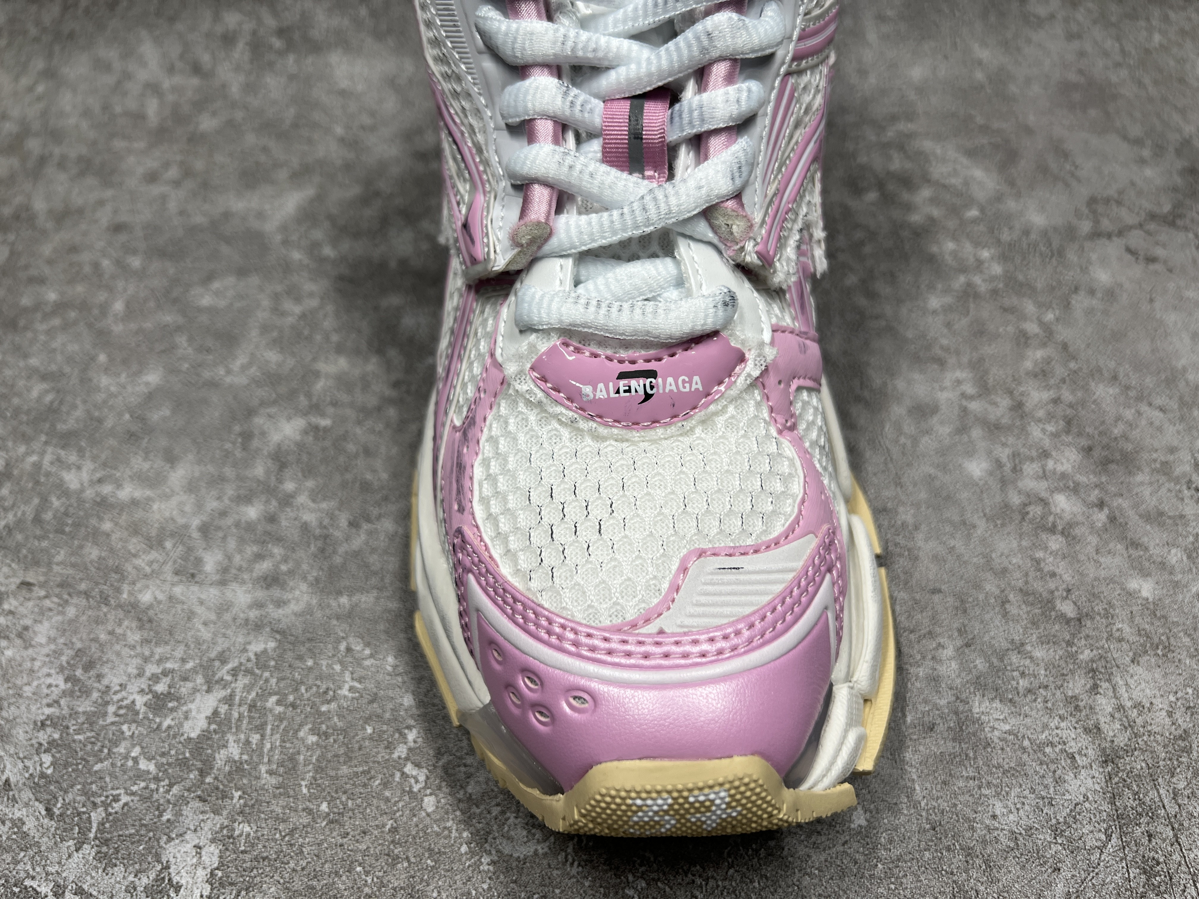 Balenciga Runner Sneaker Pink
