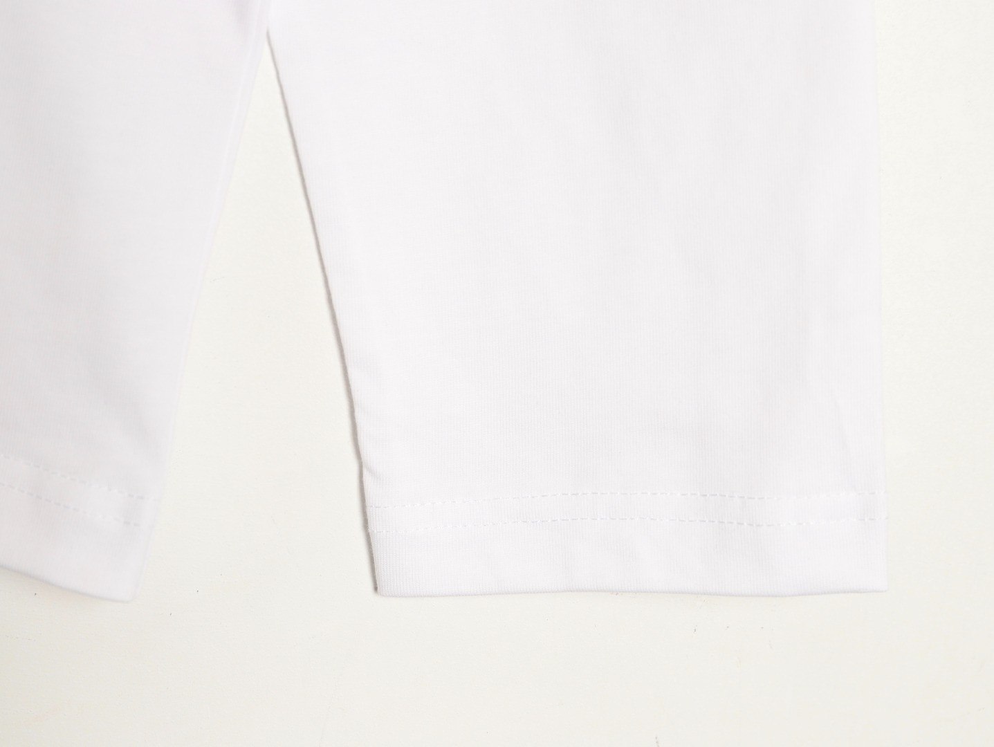 l0*is V*t0n long-sleeved t-shirt