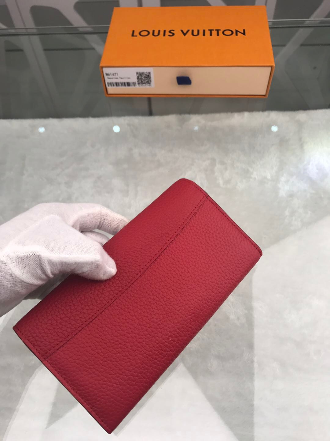 LV CAPUCINES Wallet M63738