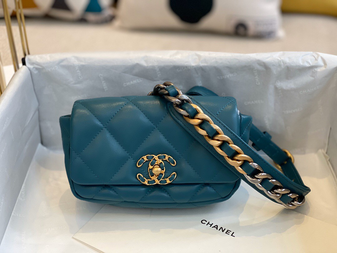 Ch*el 19 belt bag