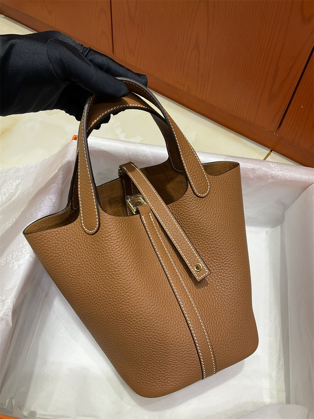 H**me5 picotin 18cm golden brown without original box