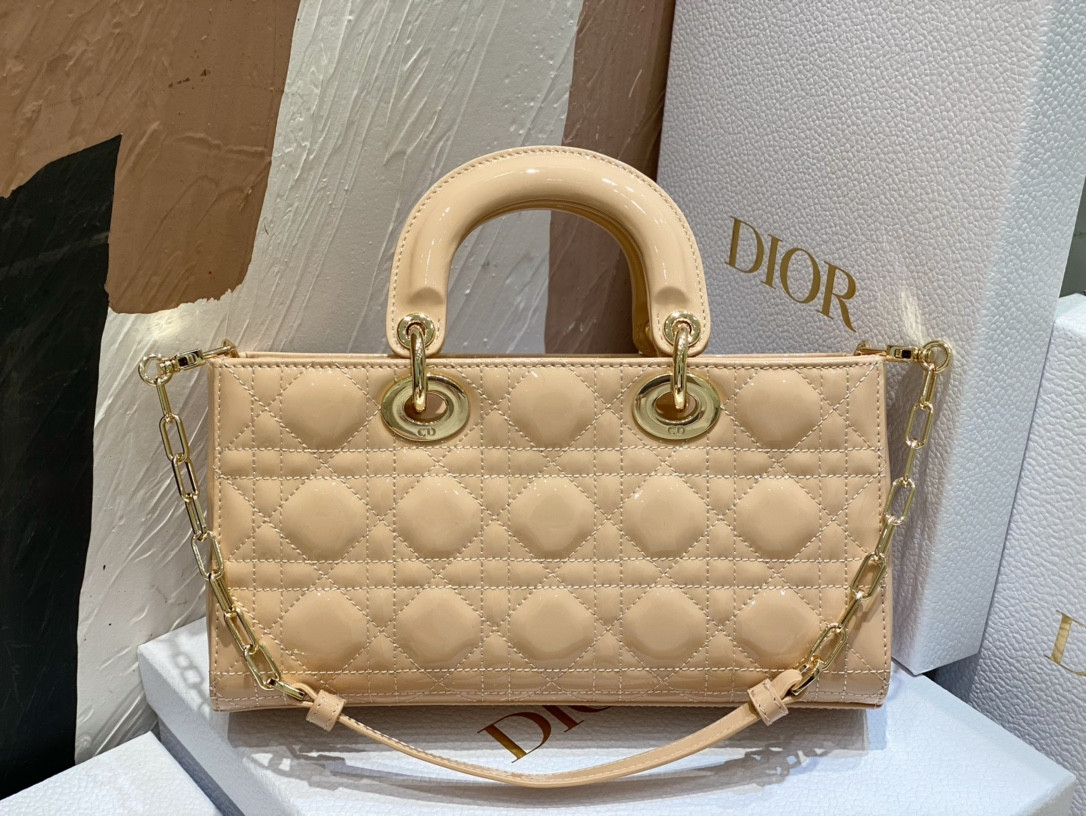 D*or small lady d-joy bag biscuit patent