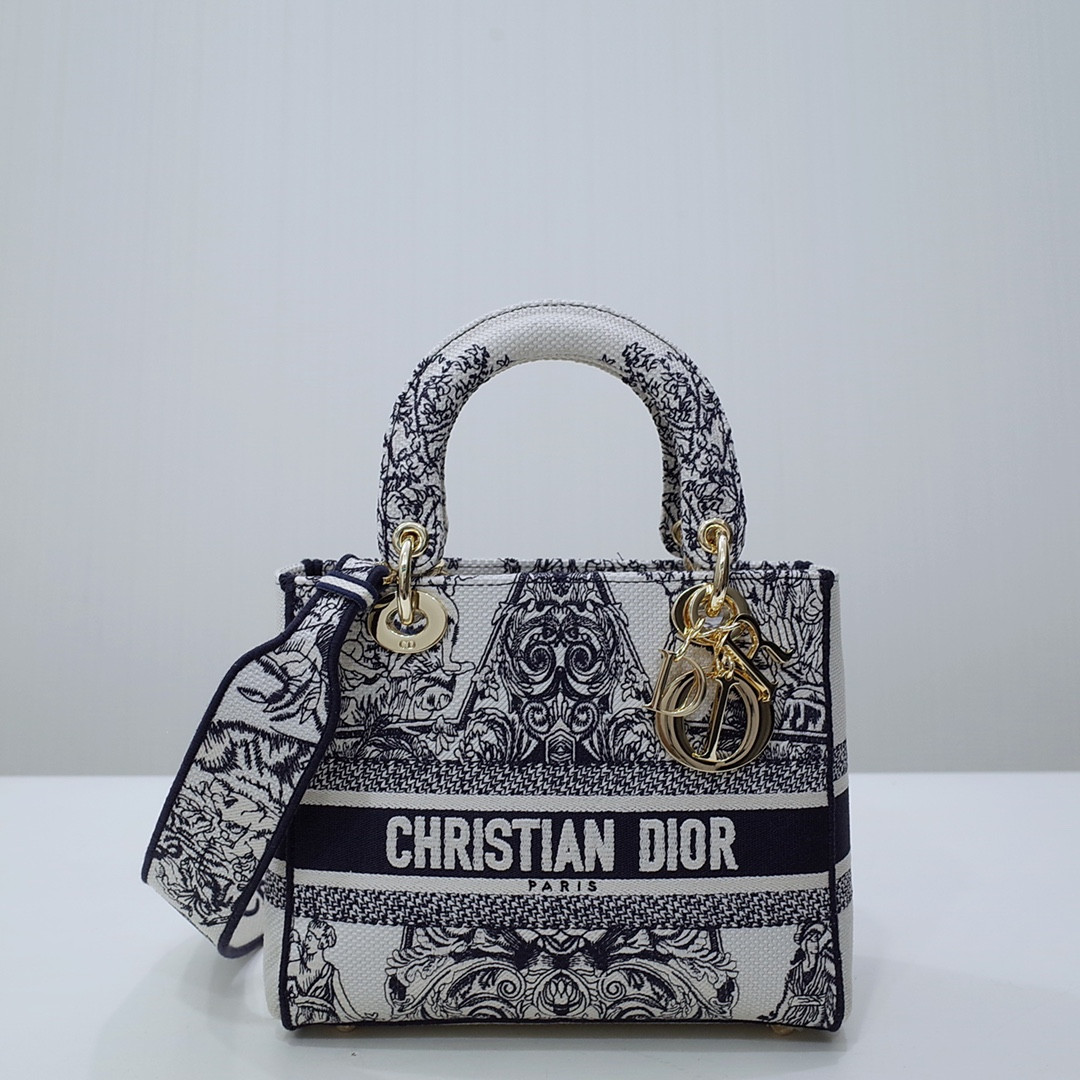 medium D*or lady d-lite bag  24 x 20 x 11 cm