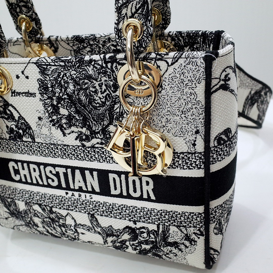 medium D*or lady d-lite bag 24 x 20 x 11 cm