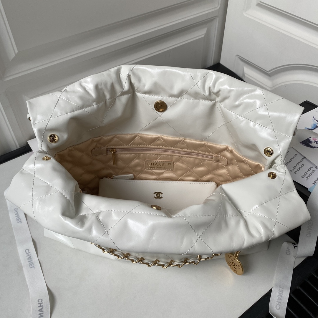 Ch*el 22 handbag shiny calfskin white 30×45×8cm